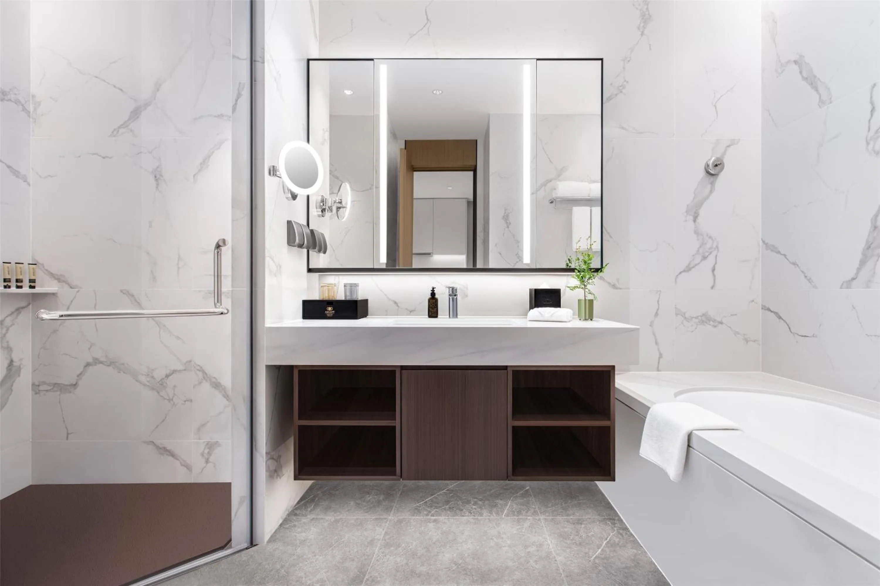 Bathroom in Ascott Fengyishan Shenzhen