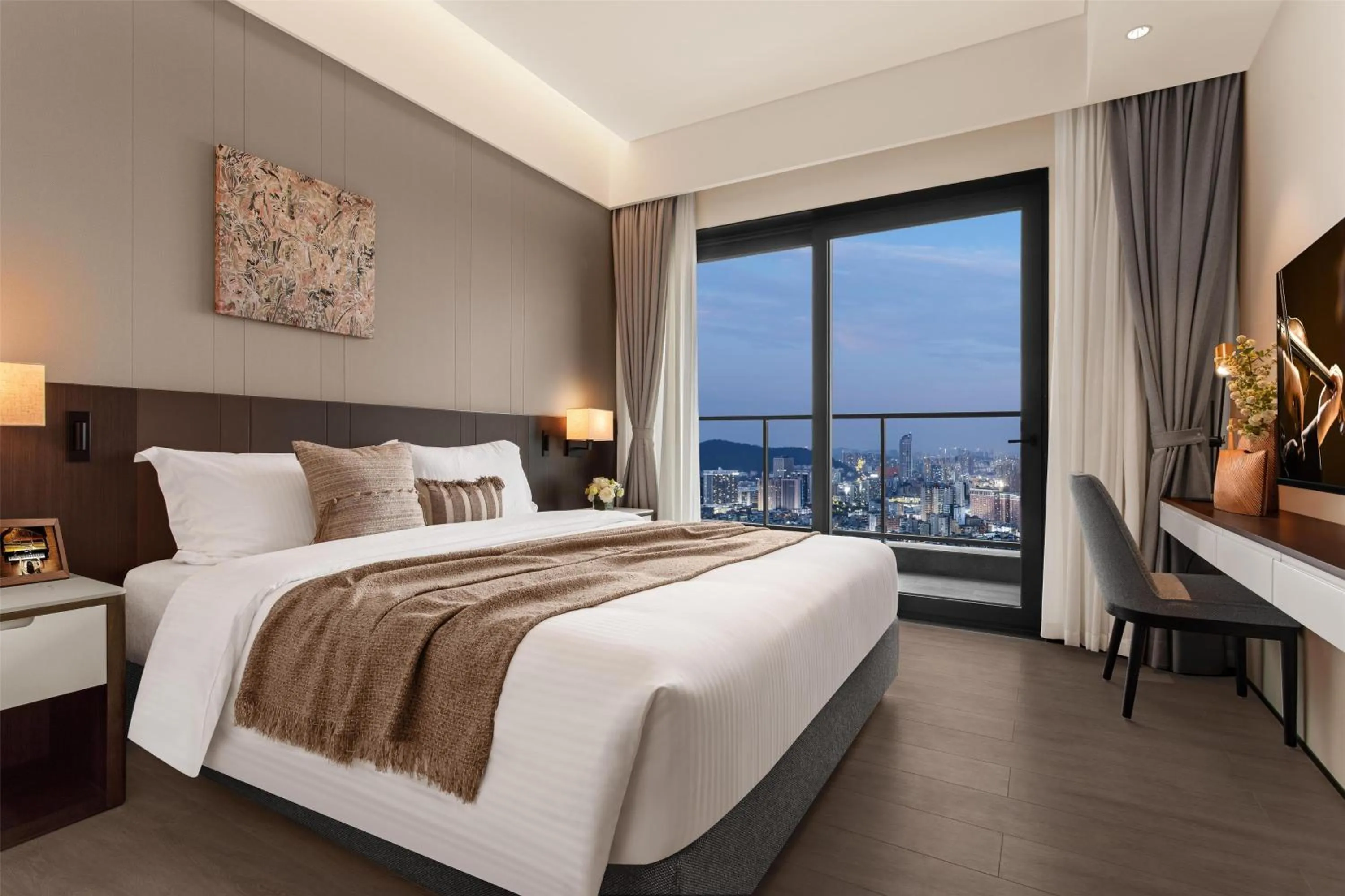 Bedroom, Bed in Ascott Fengyishan Shenzhen