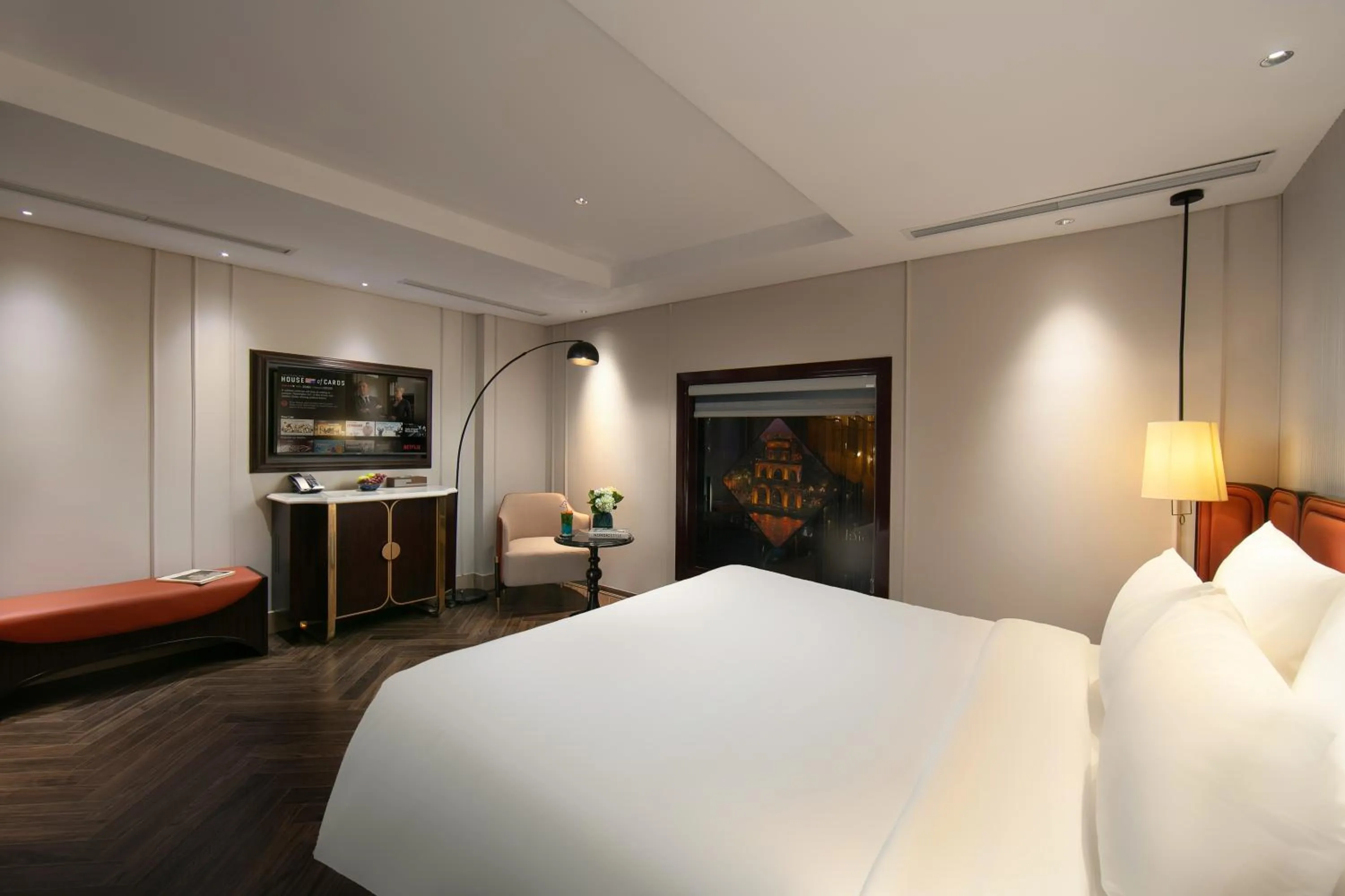 Bedroom, Bed in Le Premier Hotel & Rooftop Bar
