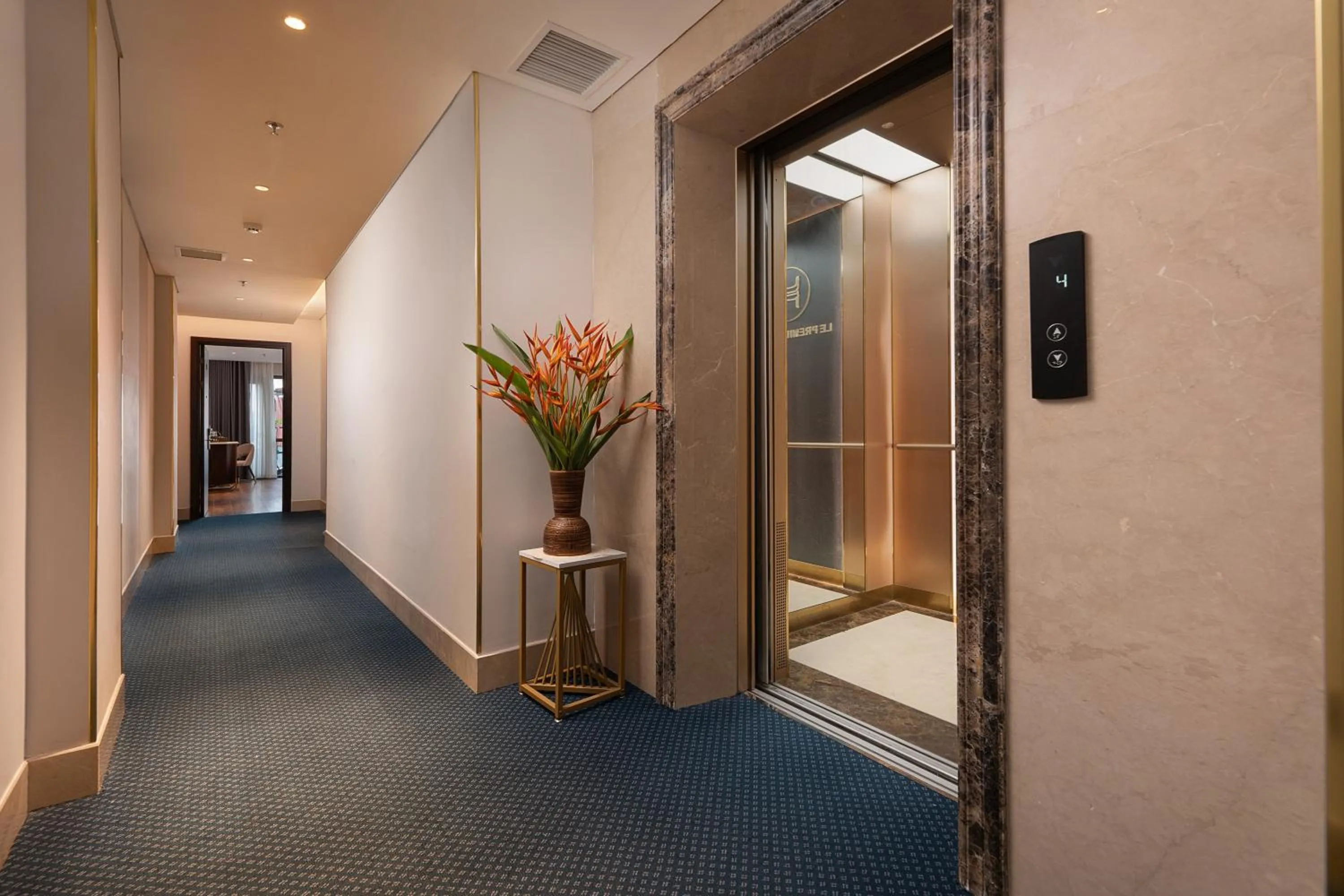 Floor plan in Le Premier Hotel & Rooftop Bar