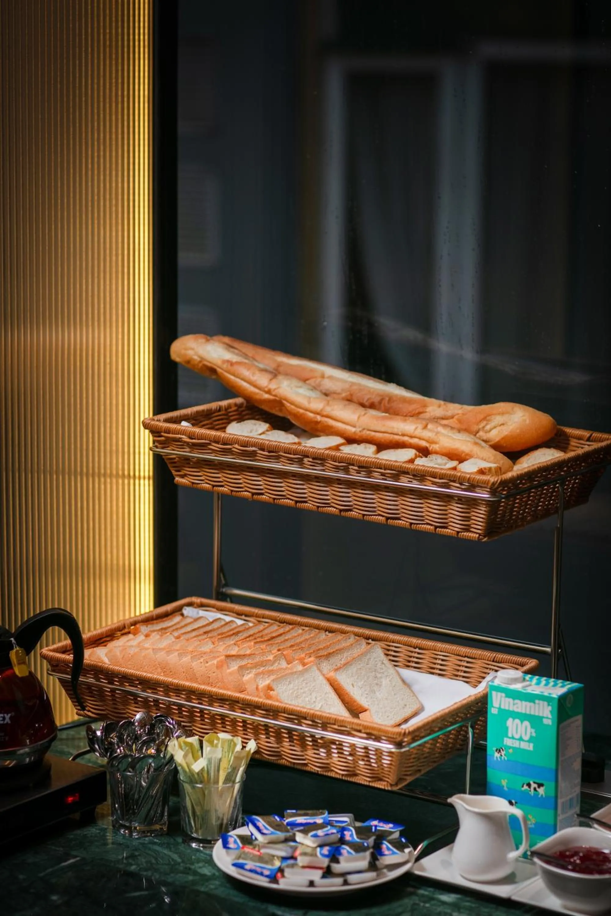 Food and drinks in Le Premier Hotel & Rooftop Bar