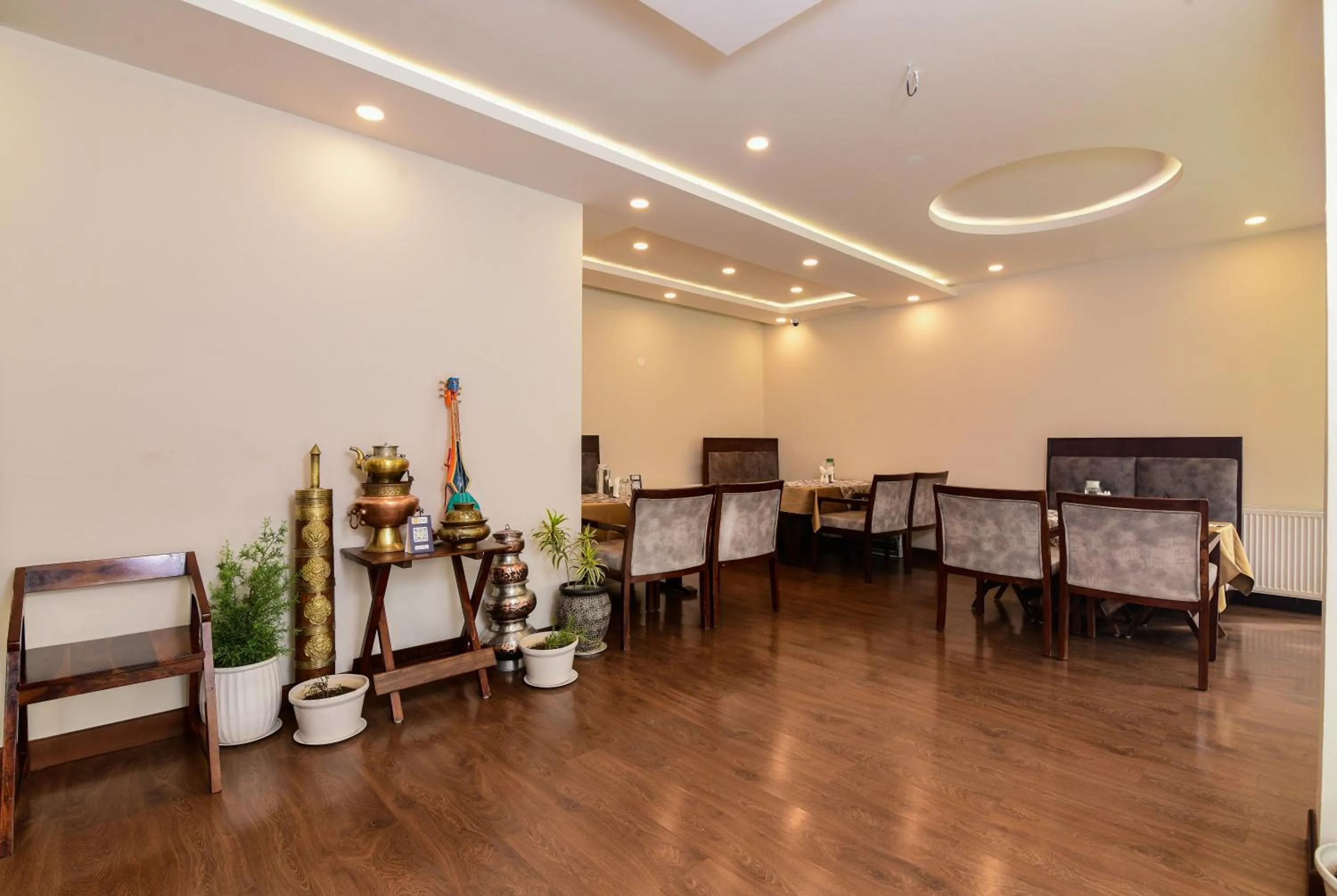 Restaurant/places to eat in Tsokar Retreat