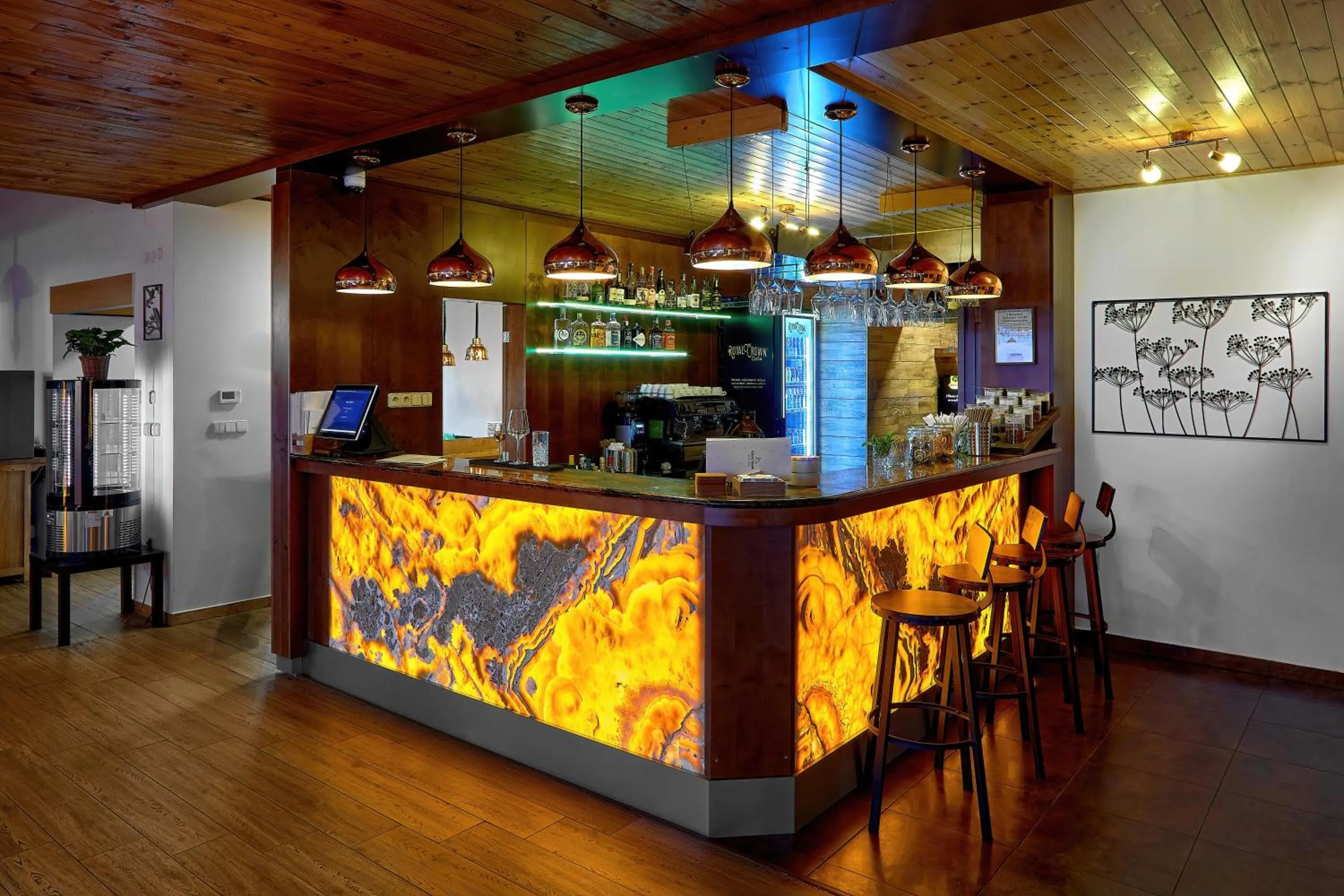 Lounge or bar in Hotel Tetřeví Boudy