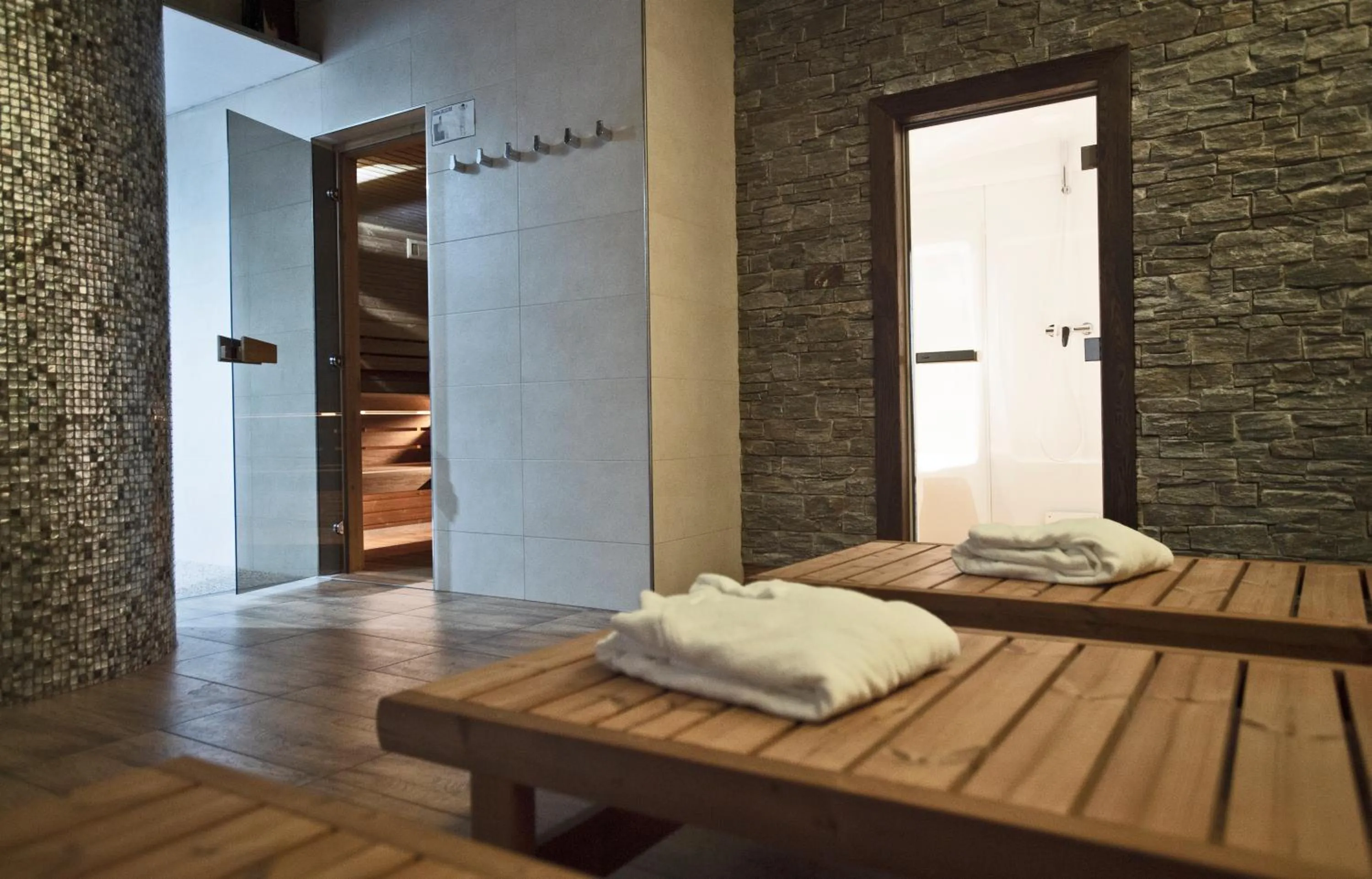 Swimming pool in Hotel Tetřeví Boudy