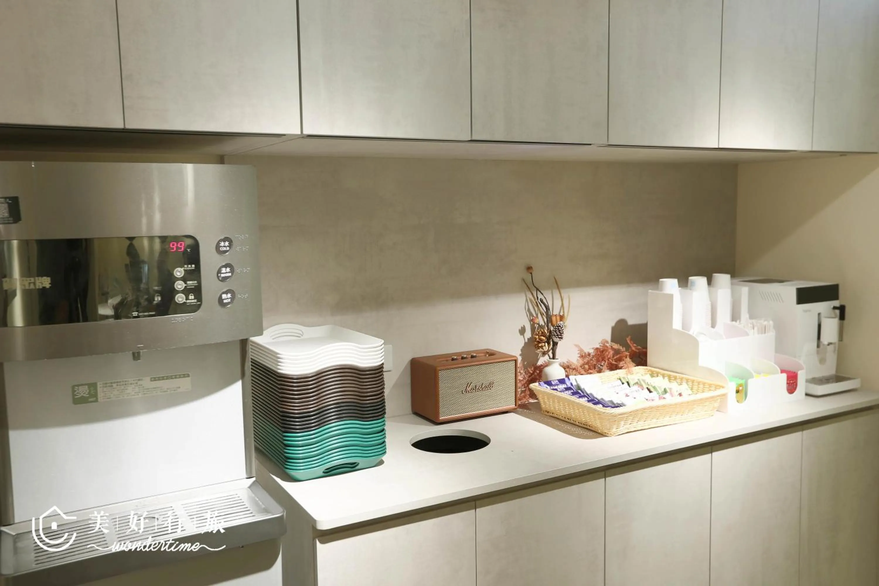 Coffee/tea facilities in Wondertime Taipei Station - Hankou Ladies Hostel
