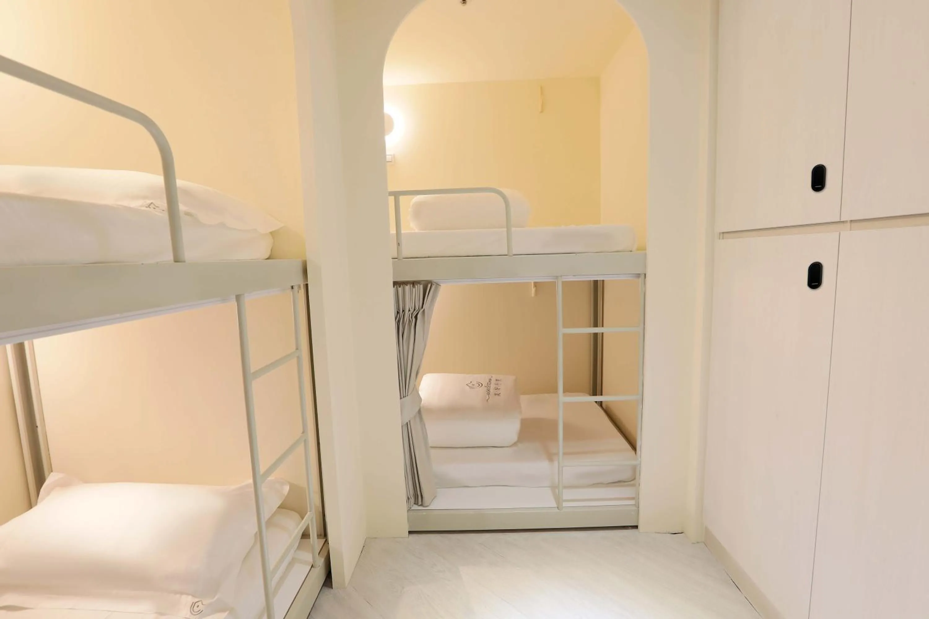 bunk bed, Bed in Wondertime Taipei Station - Hankou Ladies Hostel