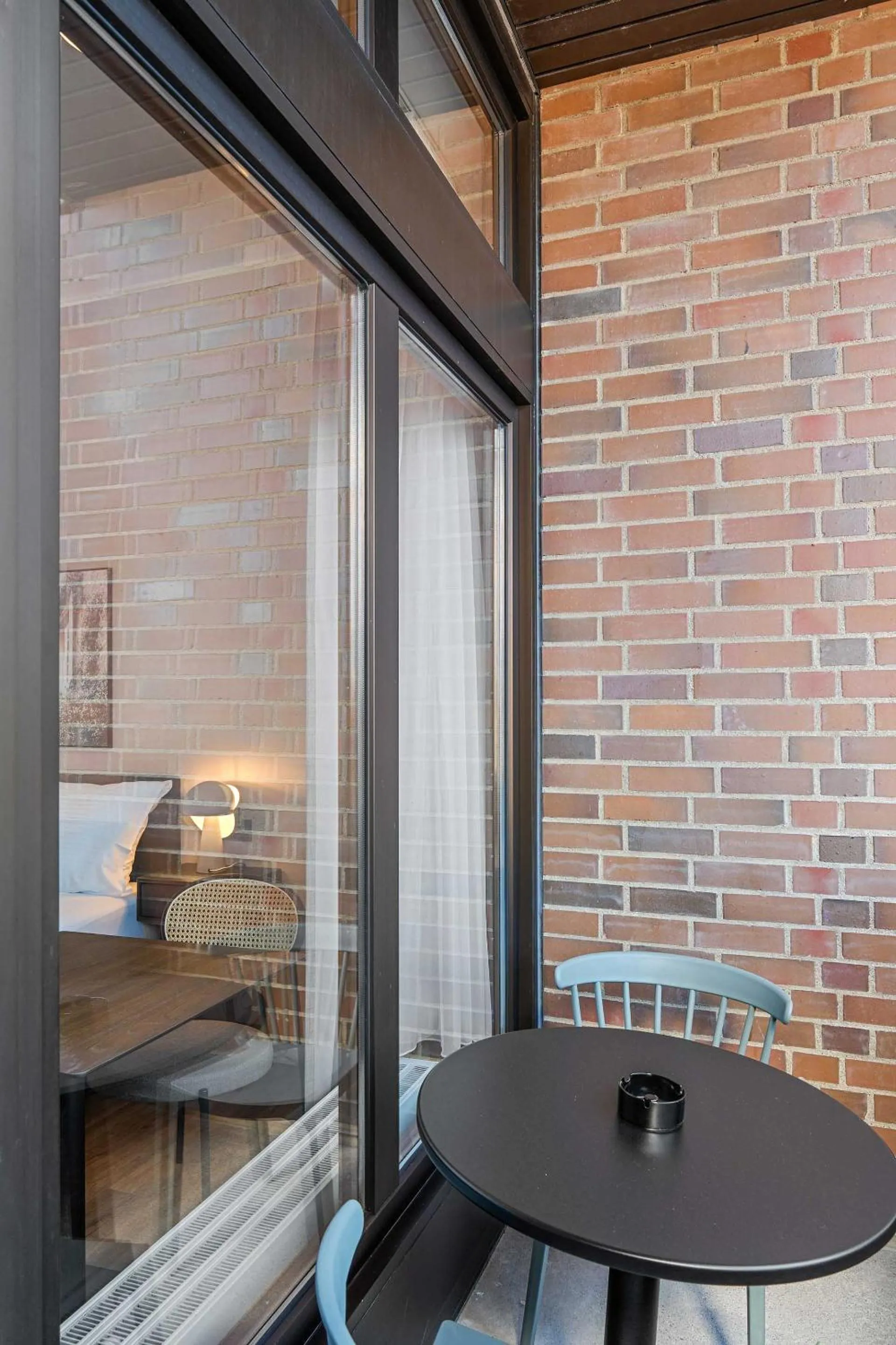 View (from property/room), Bed in Limehome Memmingen Maximilianstraße