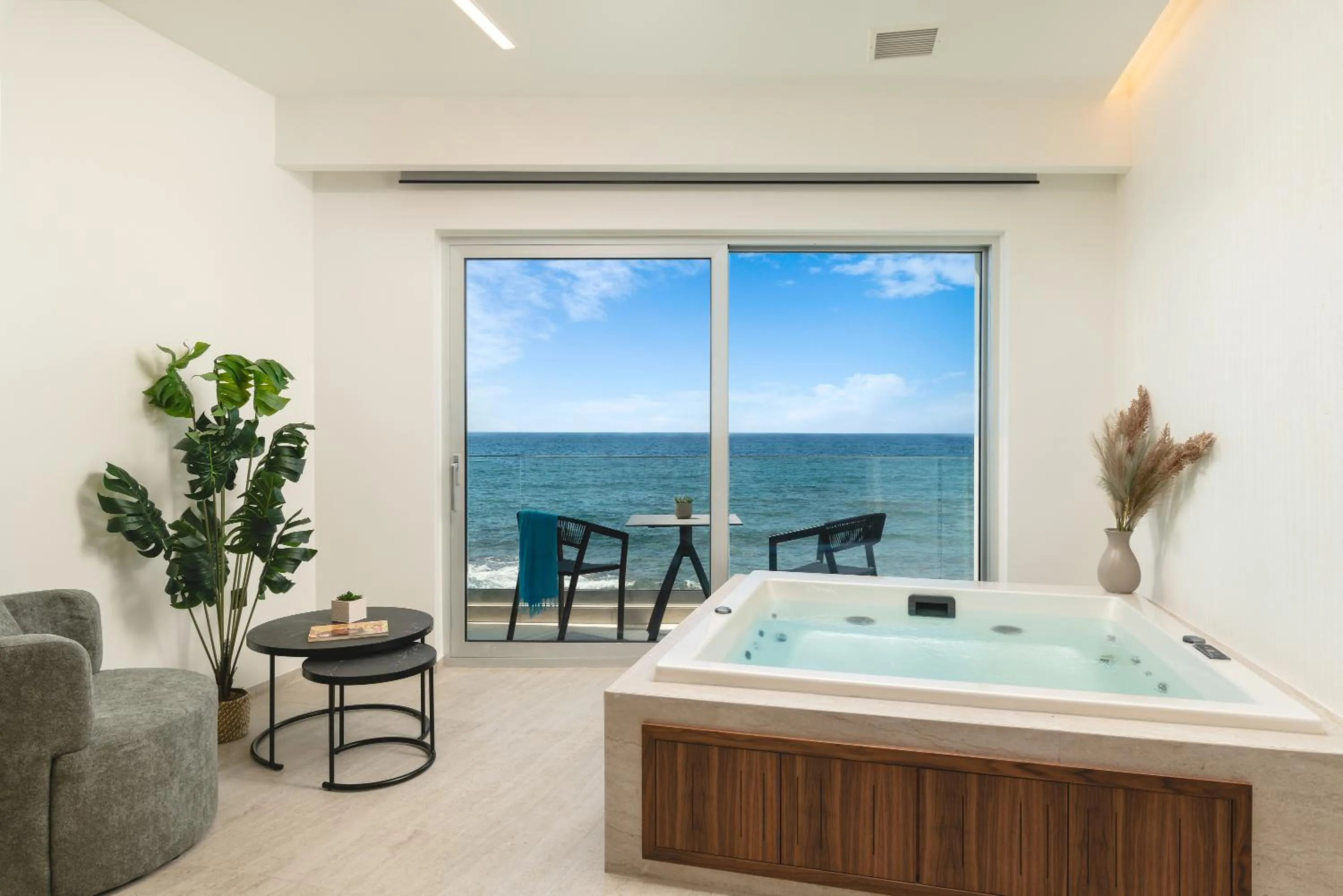 Hot Tub in Elia Sea Suites