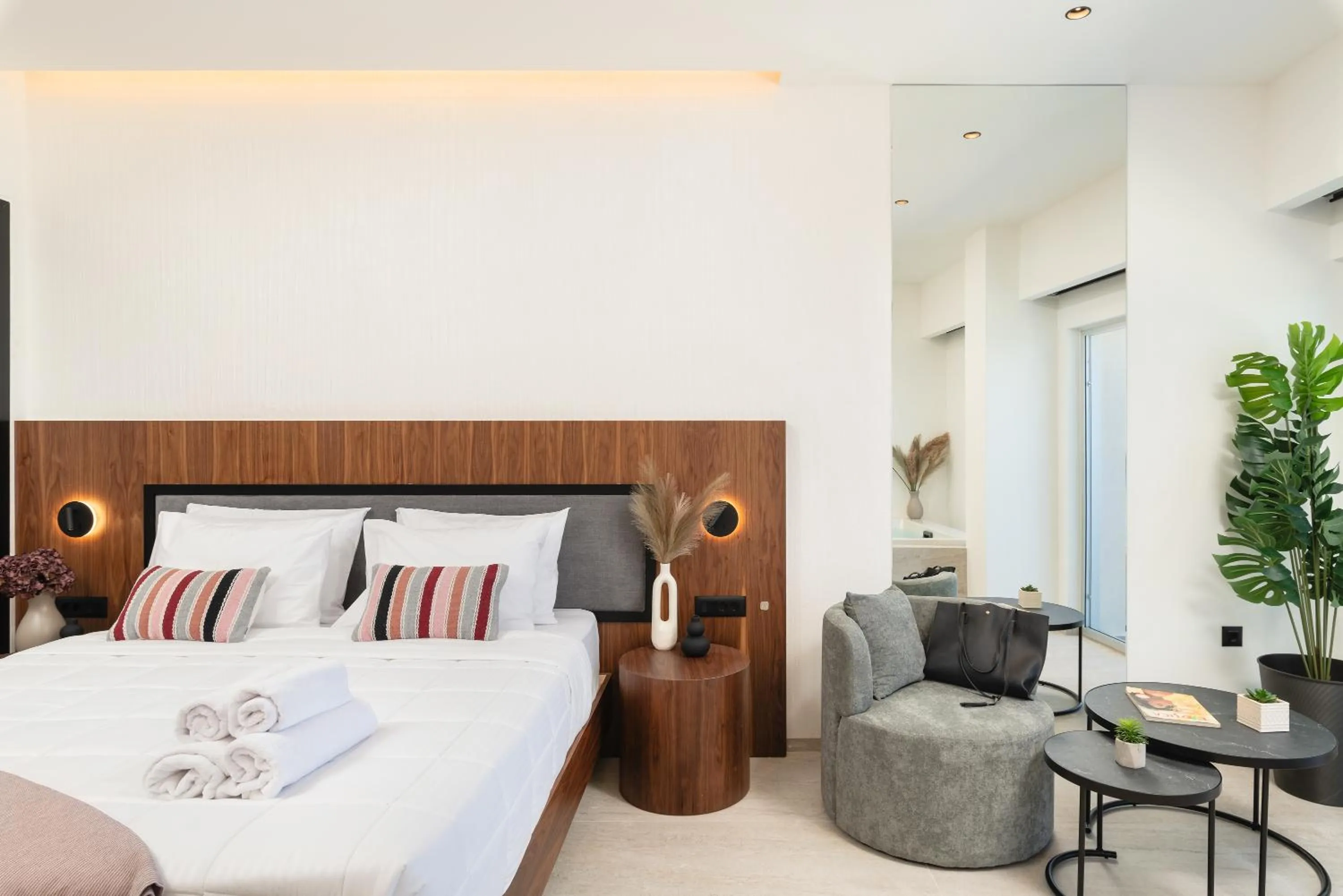 Bed in Elia Sea Suites