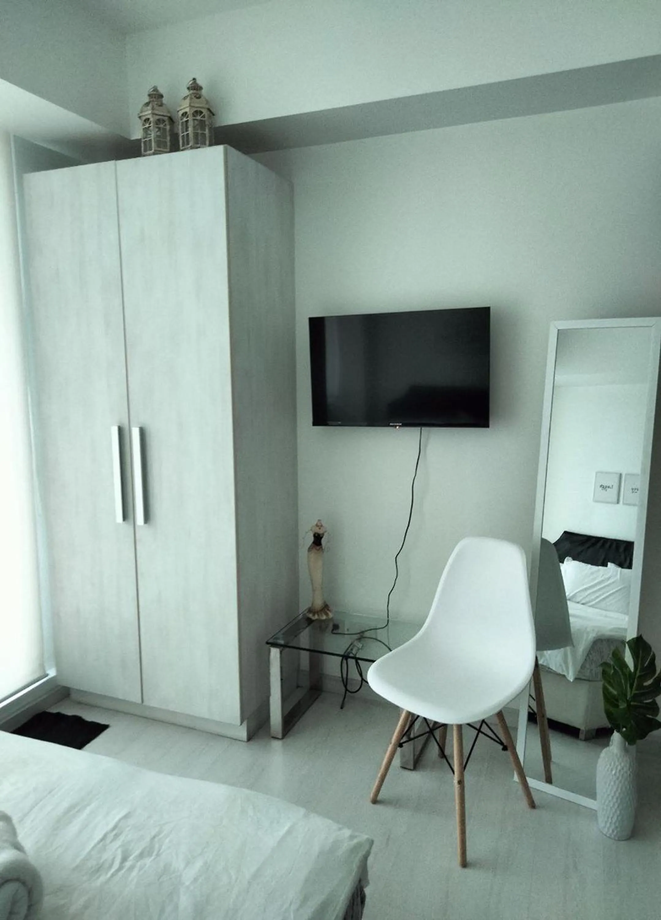 Photo of the whole room, Bed in Budget Suite Paranaque