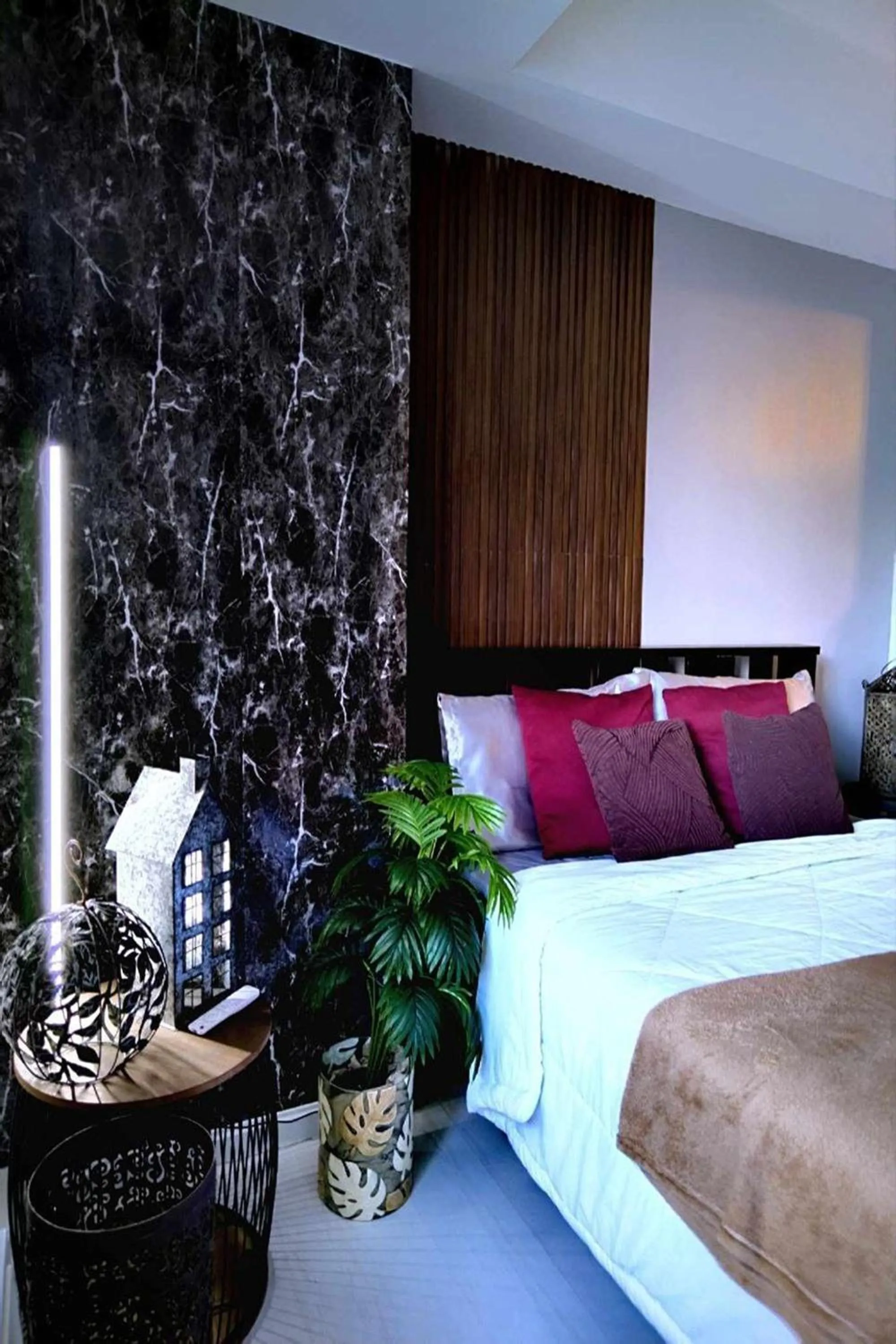 Bed in Budget Suite Paranaque