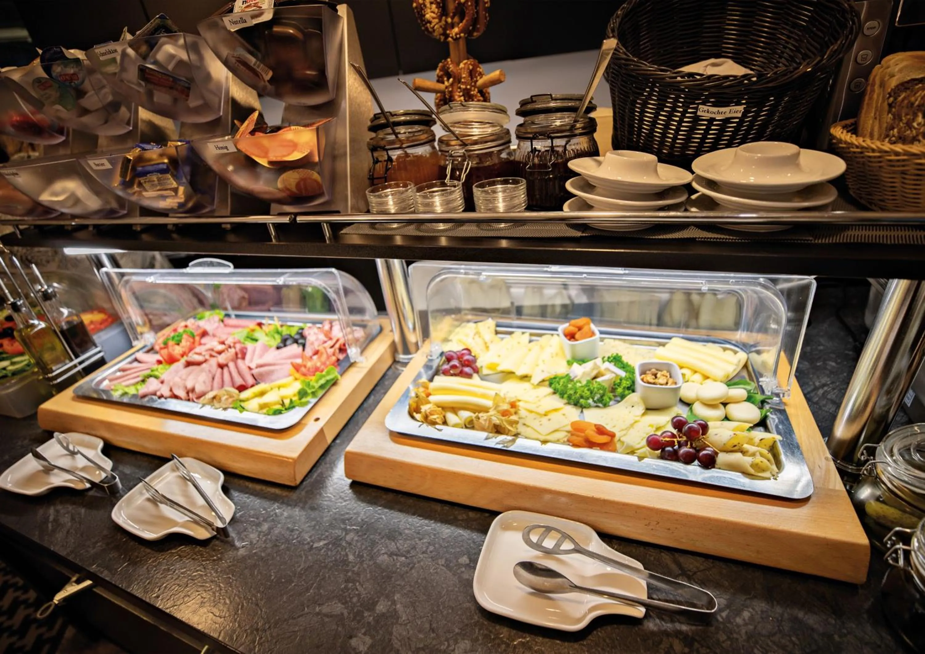 Buffet breakfast in Skyline Hotel City Frankfurt