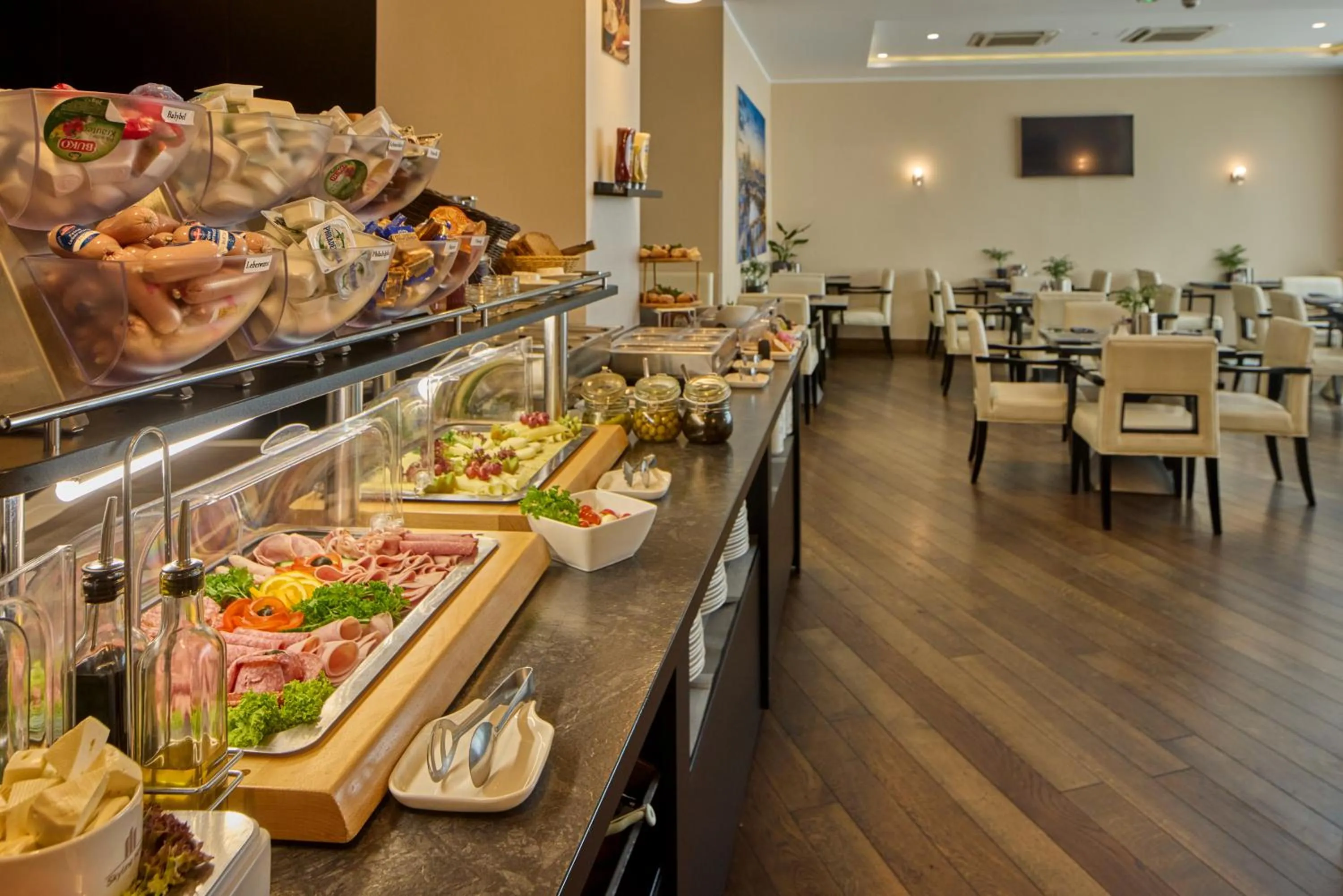 Breakfast in Skyline Hotel City Frankfurt