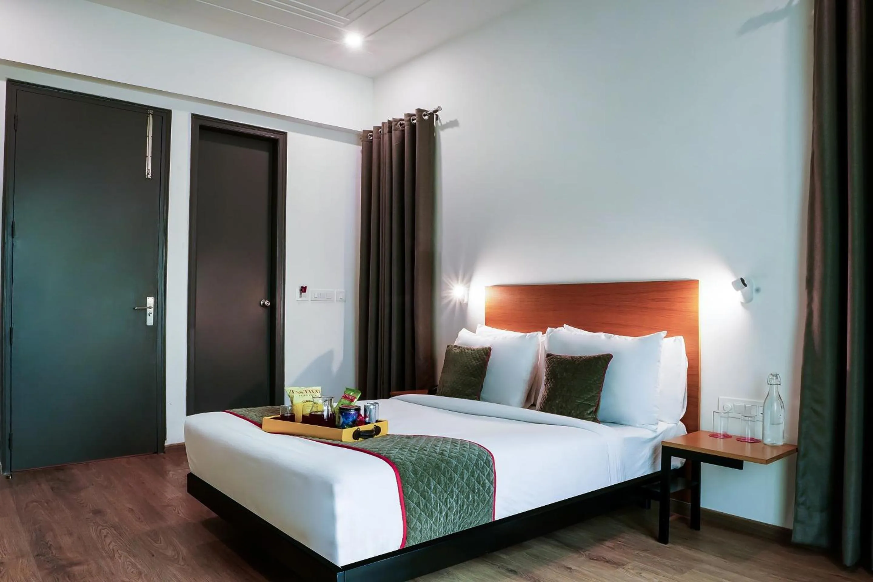 Bedroom, Bed in Super Townhouse Galleria Market Near Golf Course Road