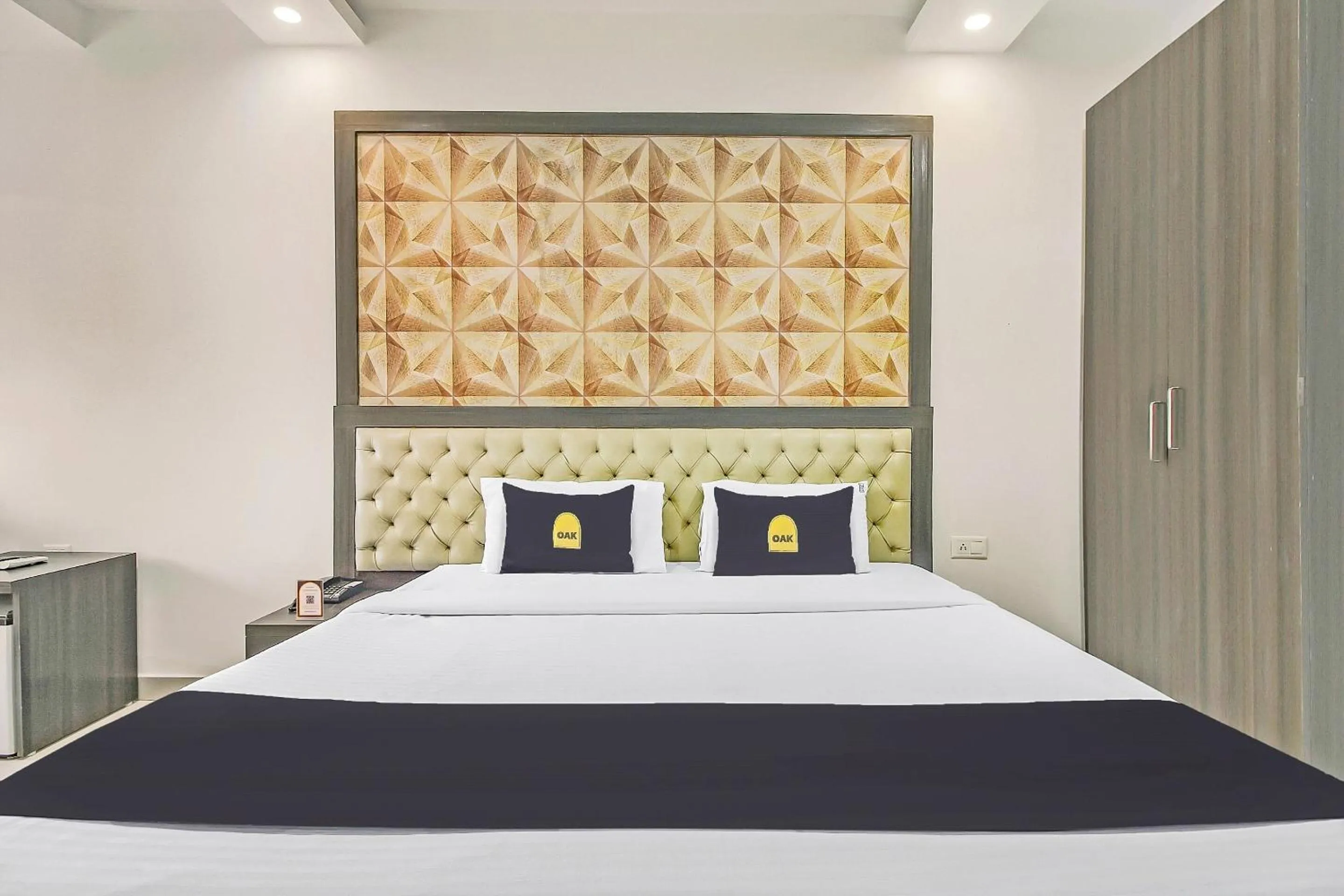 Bed in Super Townhouse OAK The Platinum Studio