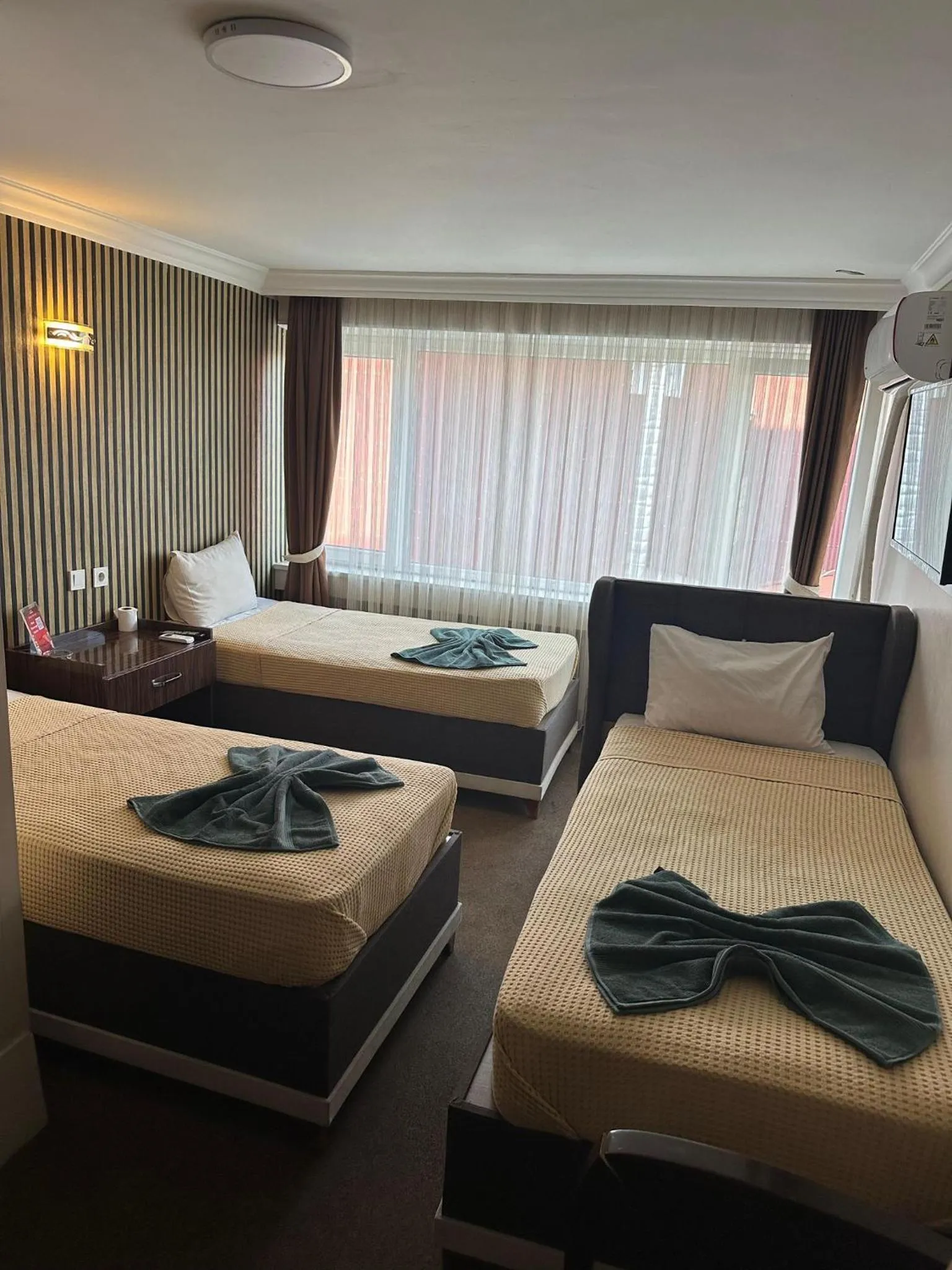 Bed in Hotel Metropol 1