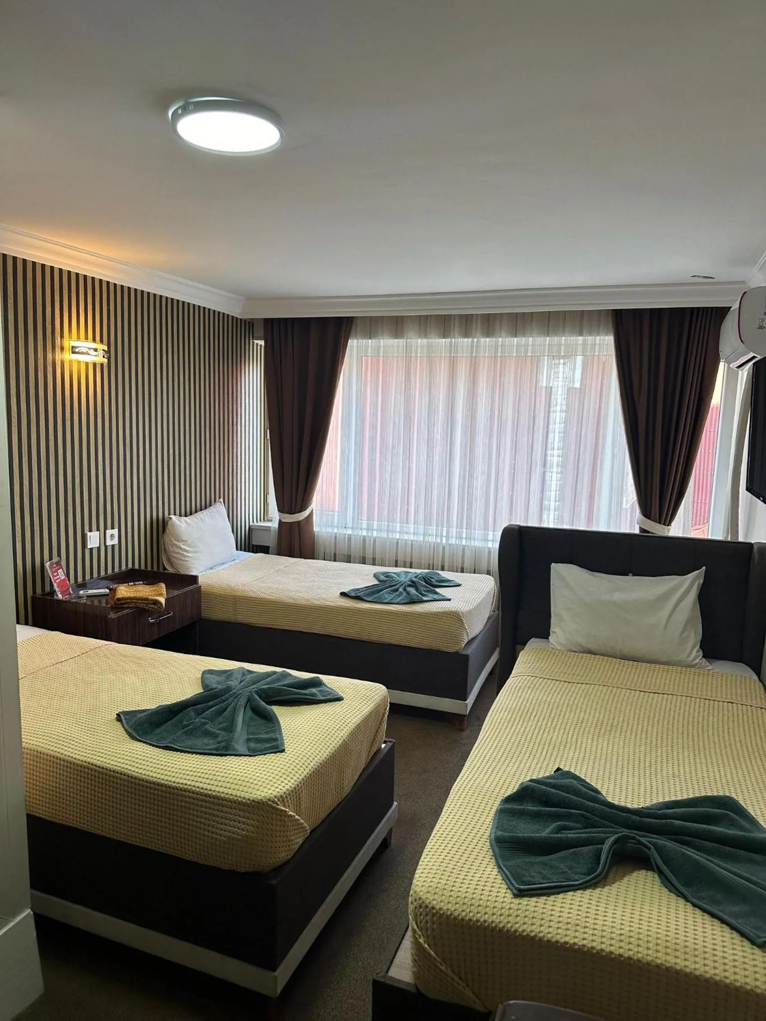 Bed in Hotel Metropol 1