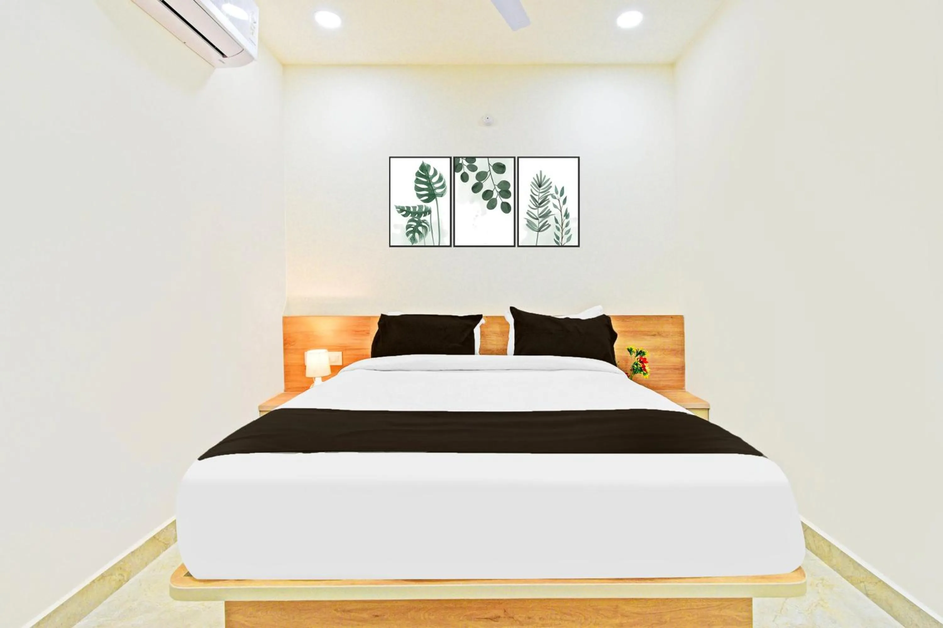 Bedroom, Bed in Super Townhouse Oak Kompally
