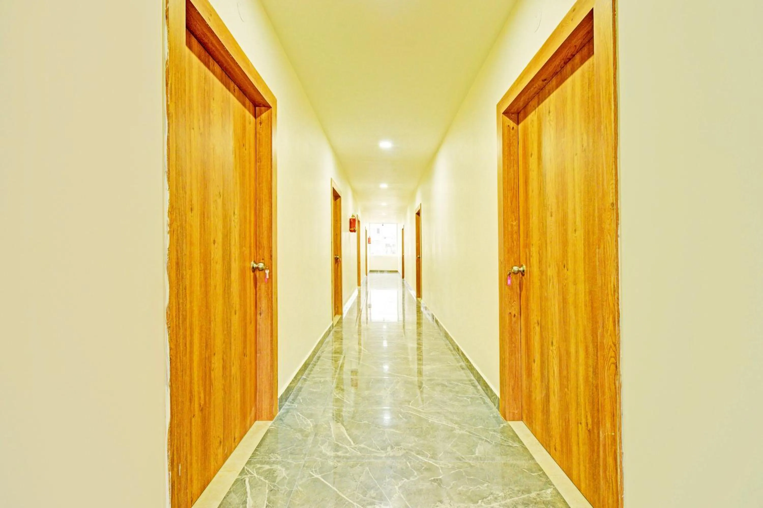 Lobby or reception in Super Townhouse Oak Kompally