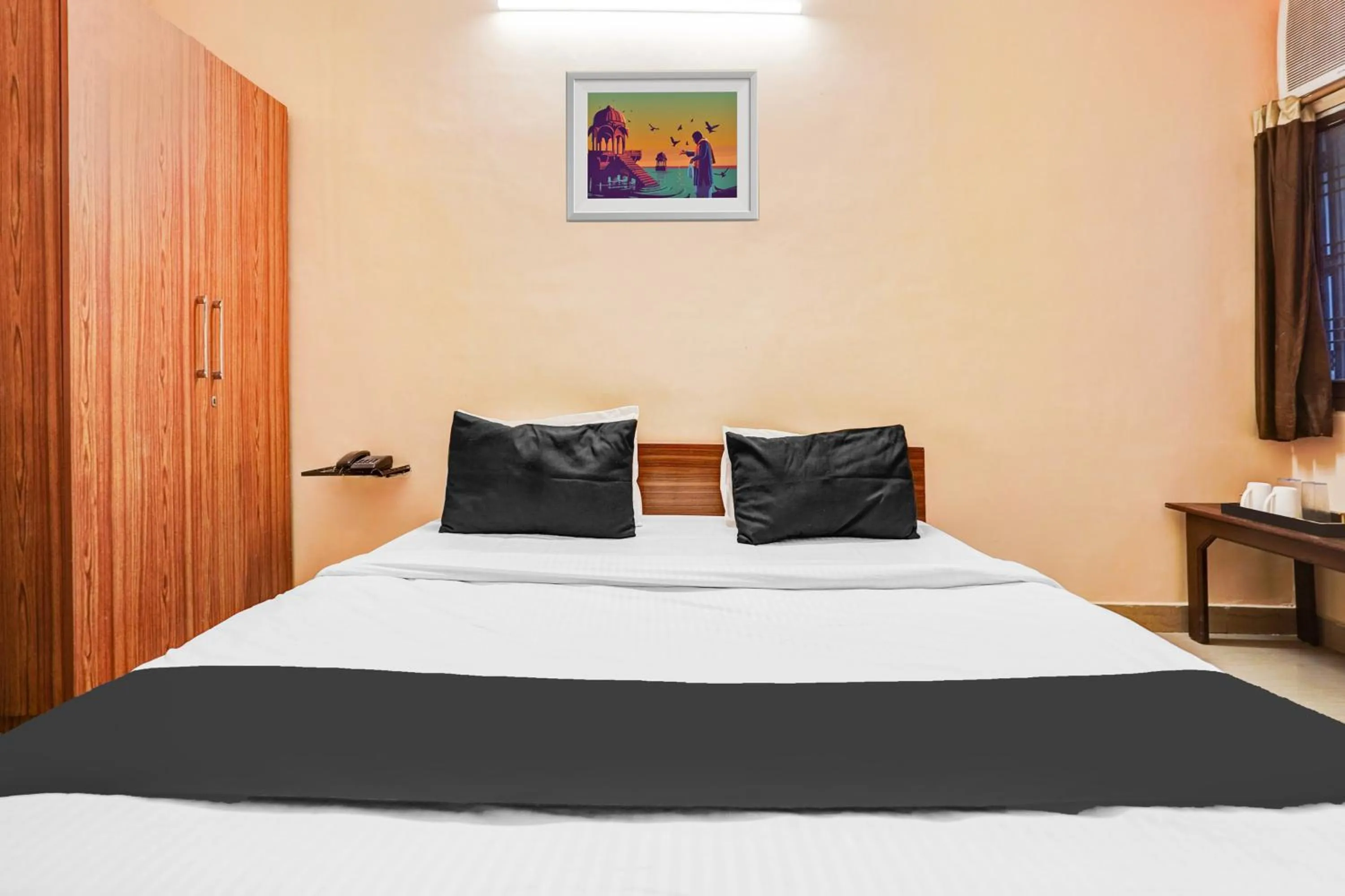 Bedroom, Bed in Super Hotel O Jankipuram Vikas Nagar