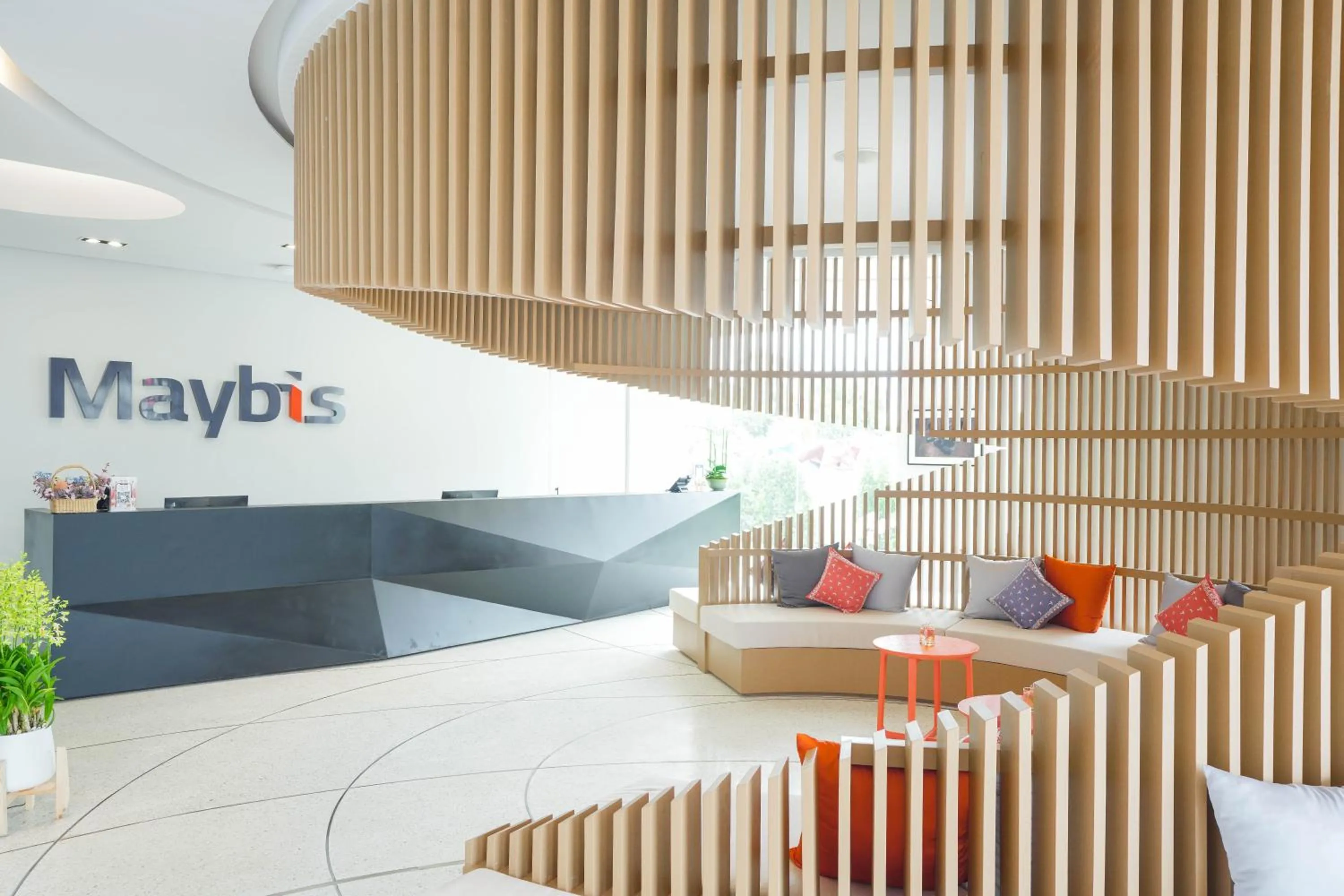 Lobby or reception in Maybis Hotel