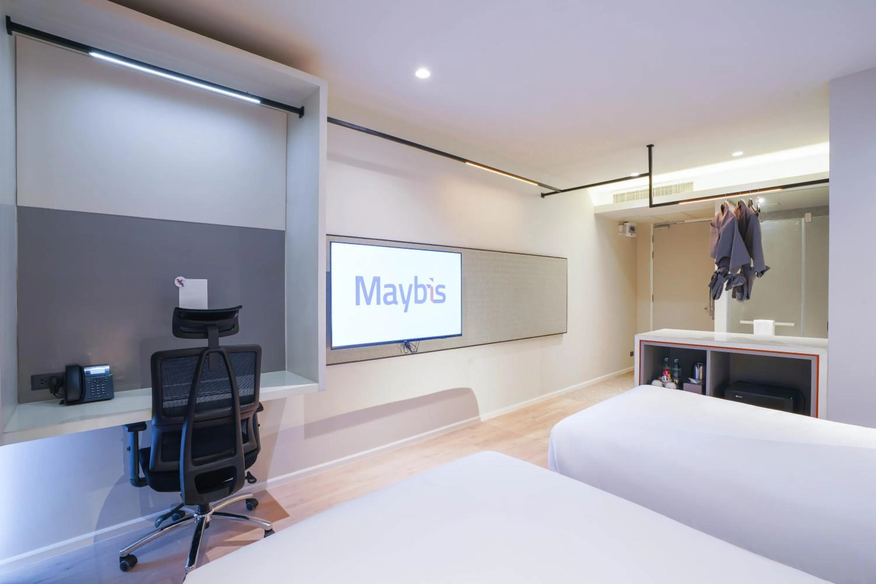 TV and multimedia, Bed in Maybis Hotel