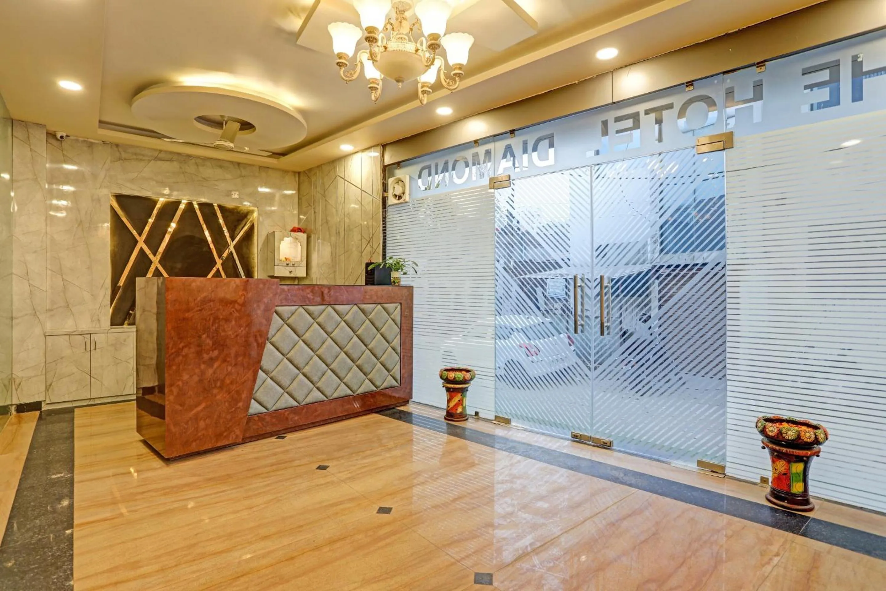 Lobby or reception in TOWNHOUSE THE HOTEL DIAMOND VASUNDHARA