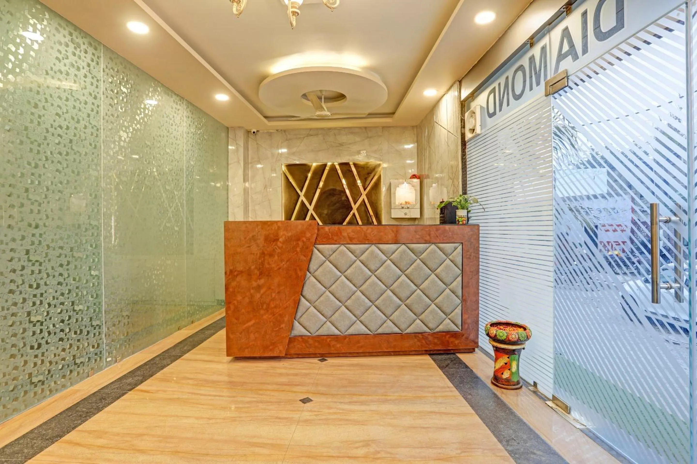 Lobby or reception in TOWNHOUSE THE HOTEL DIAMOND VASUNDHARA