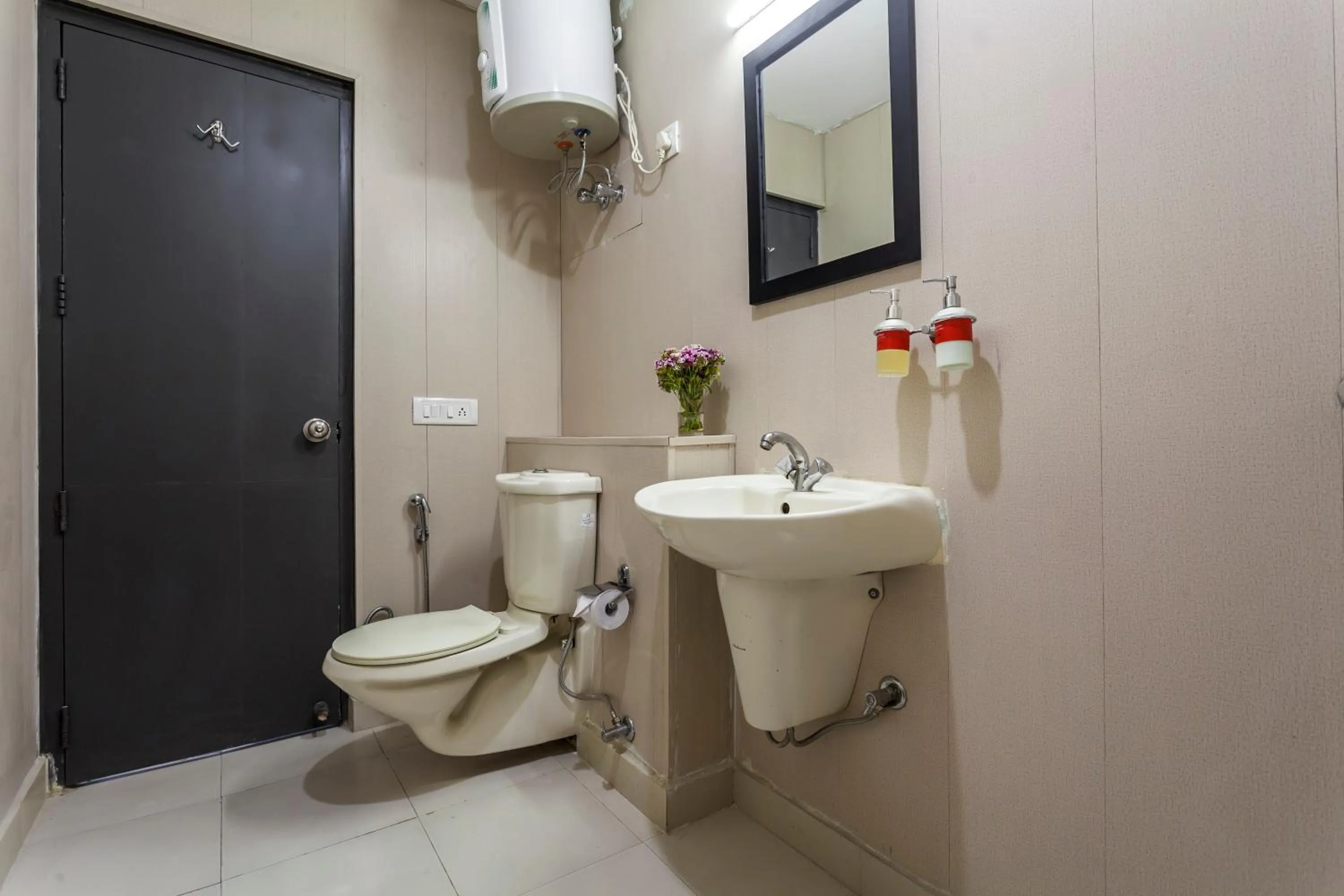 Bathroom in Townhouse 004 Noida