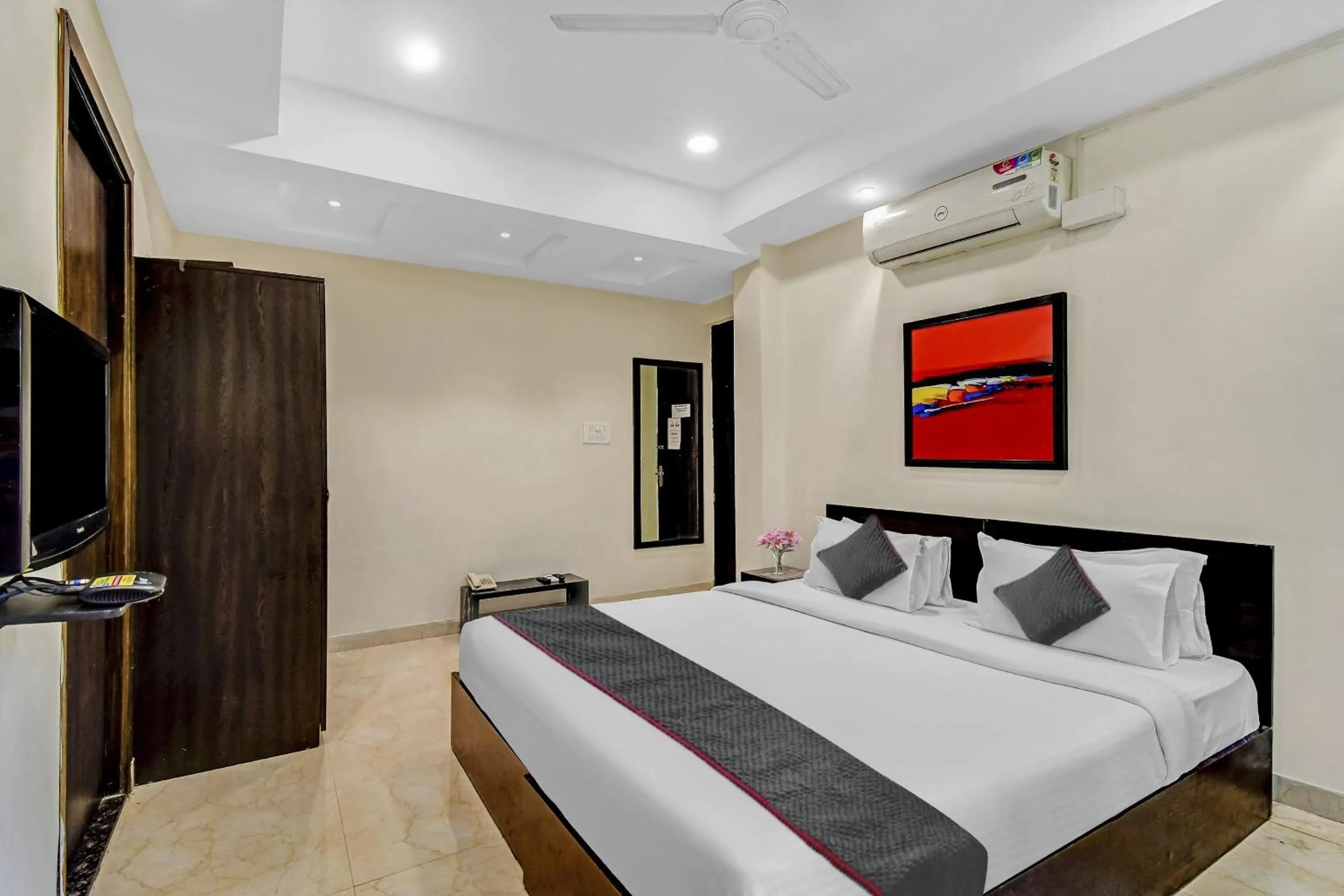 Bedroom, Bed in Super Townhouse All In One