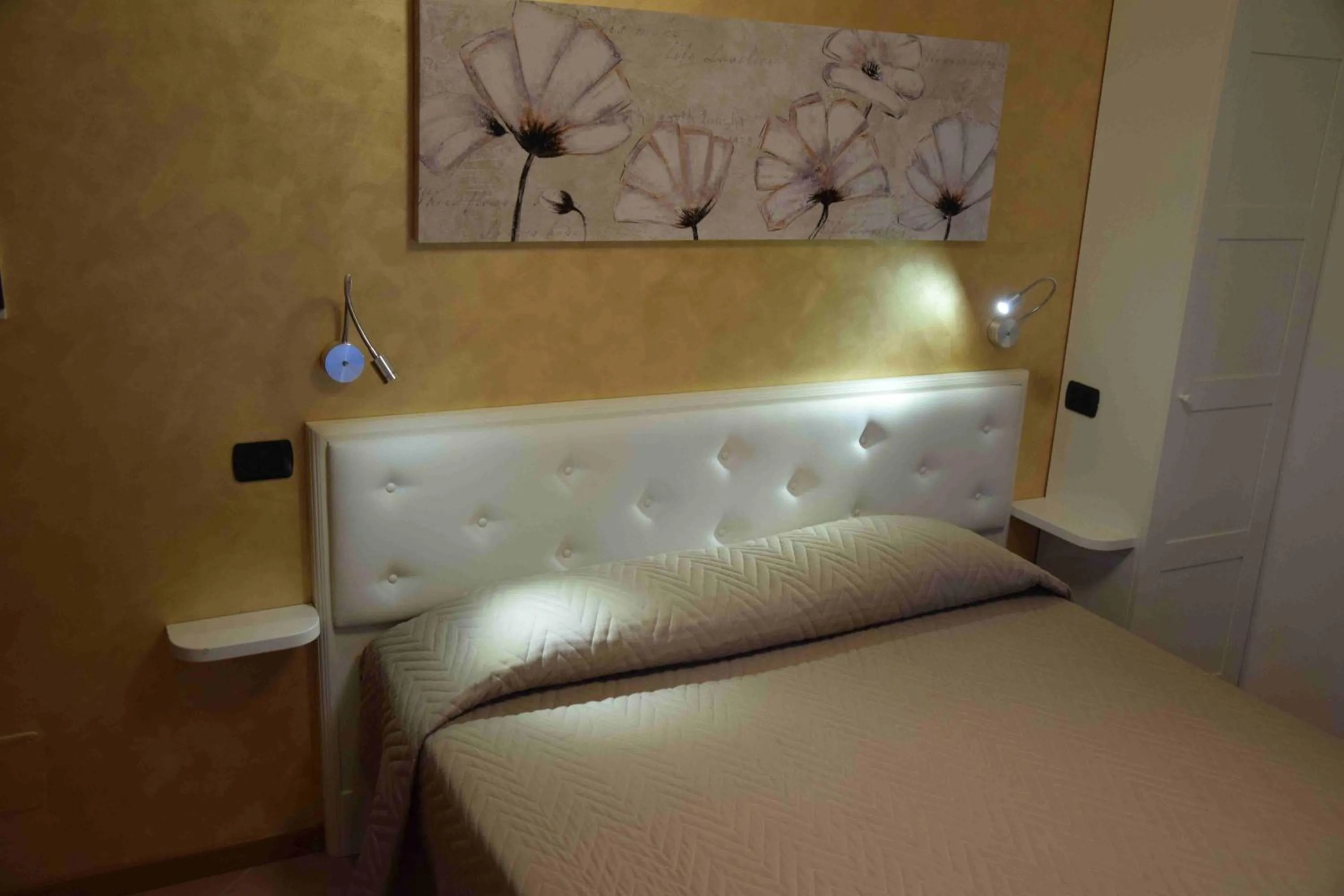 Photo of the whole room, Bed in Hotel Il boschetto