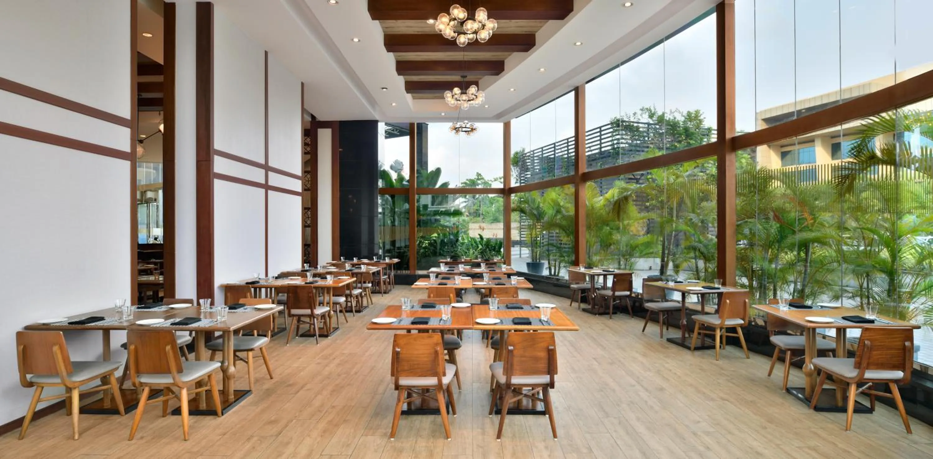 Restaurant/places to eat in Kochi Marriott Hotel