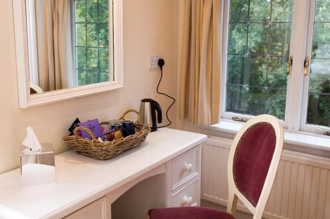 The Thatched Cottage Inn