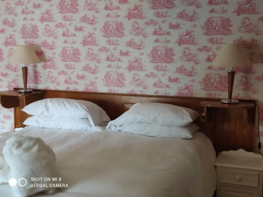 The Thatched Cottage Inn