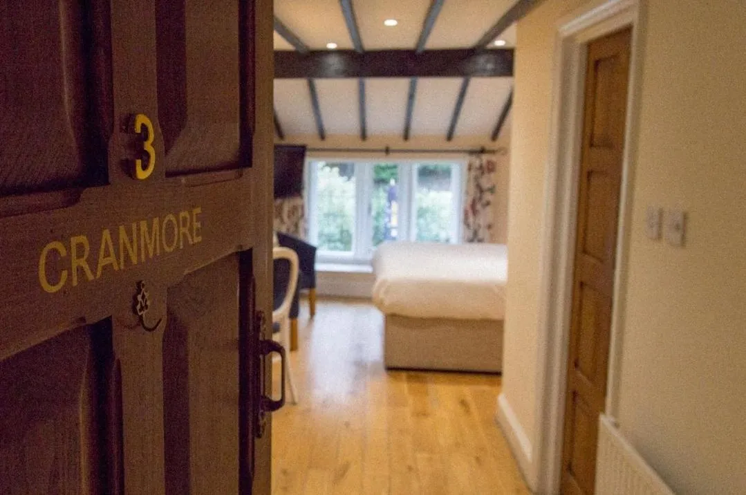 The Thatched Cottage Inn