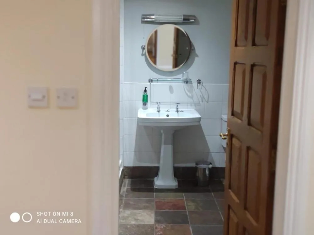 The Thatched Cottage Inn