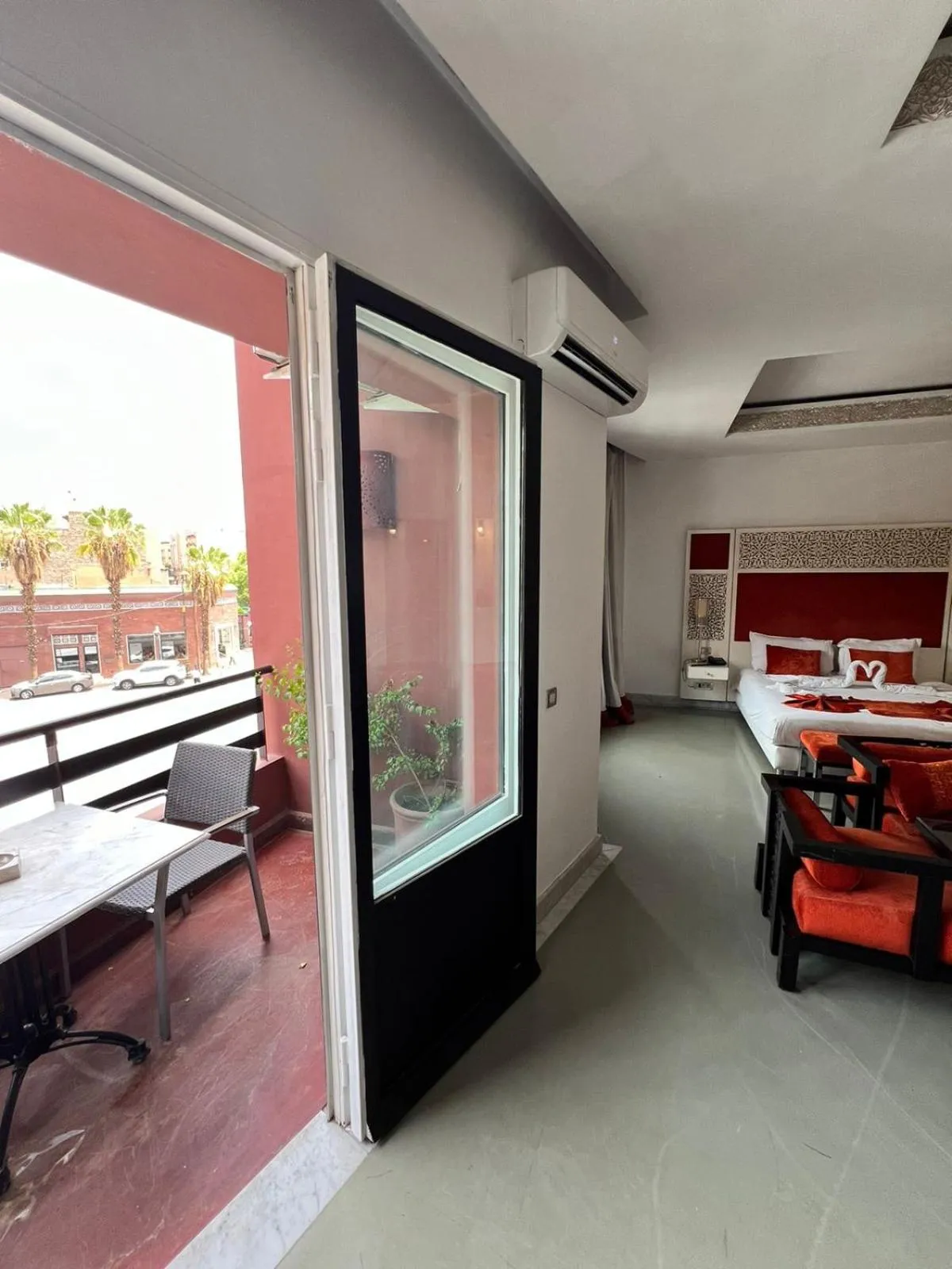 Bed in La Renaissance hôtel Marrakech