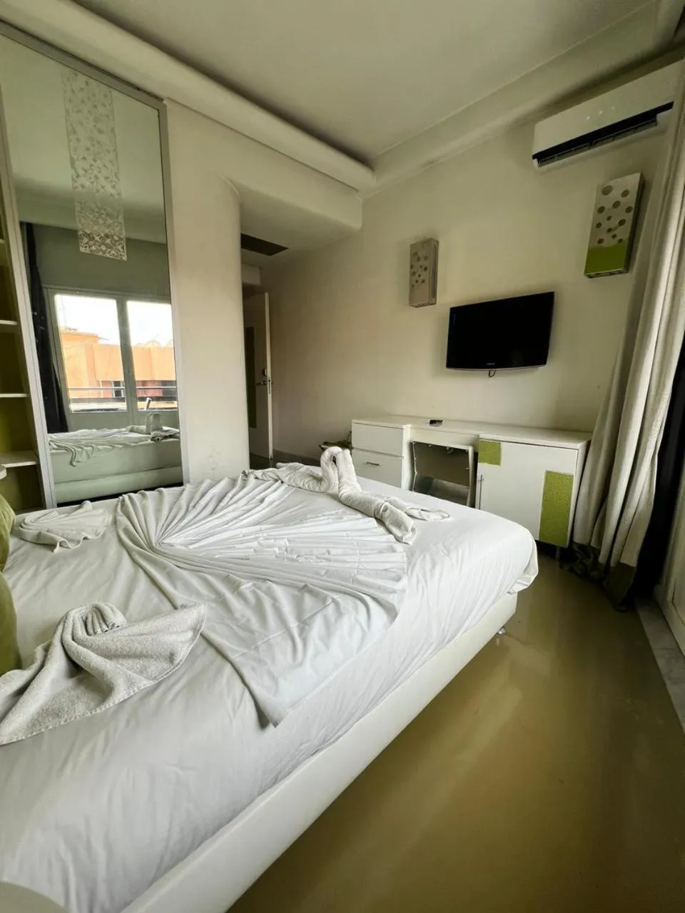 Bed in La Renaissance hôtel Marrakech