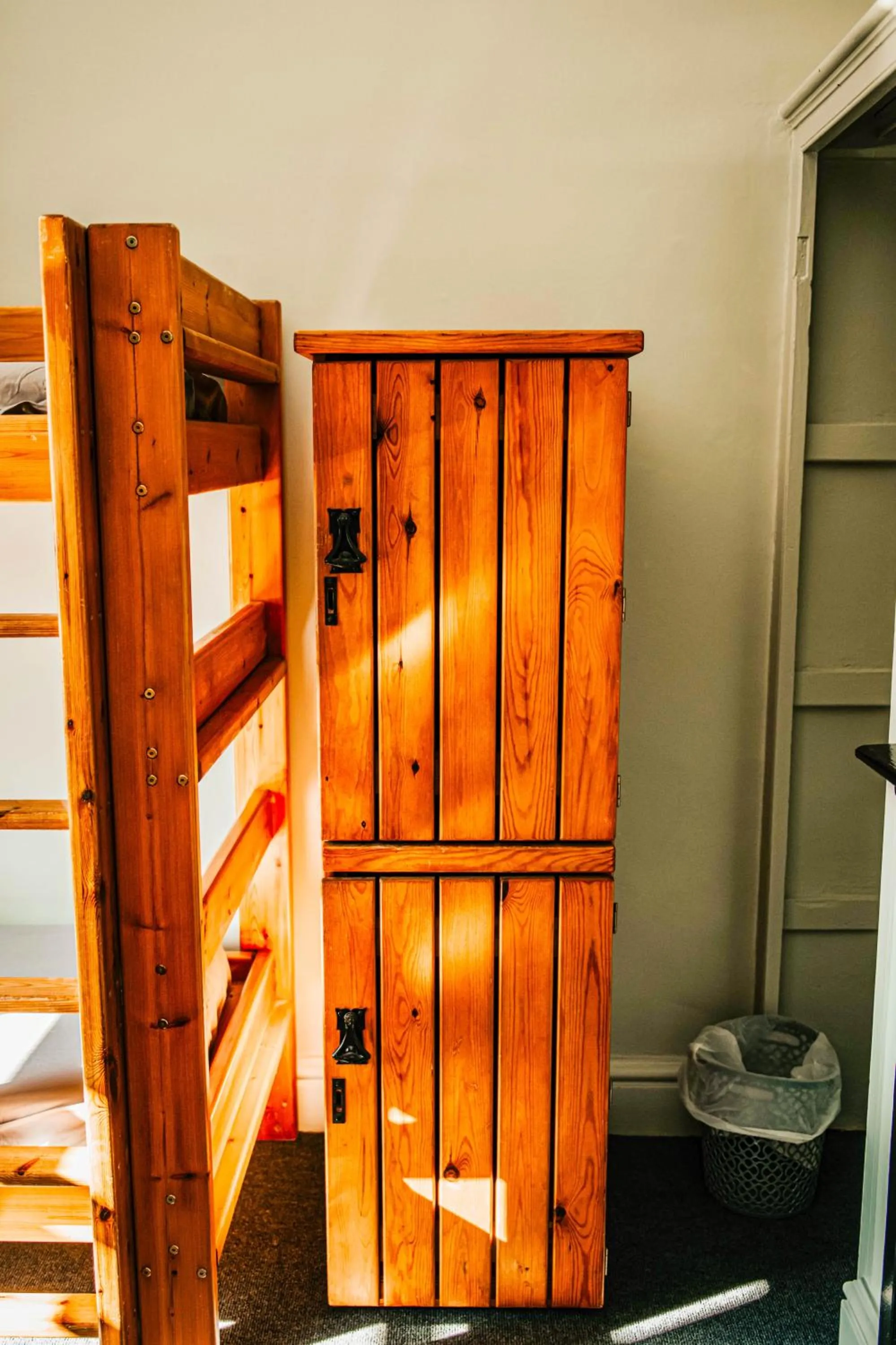 microwave, Bed in Denton House Hostel