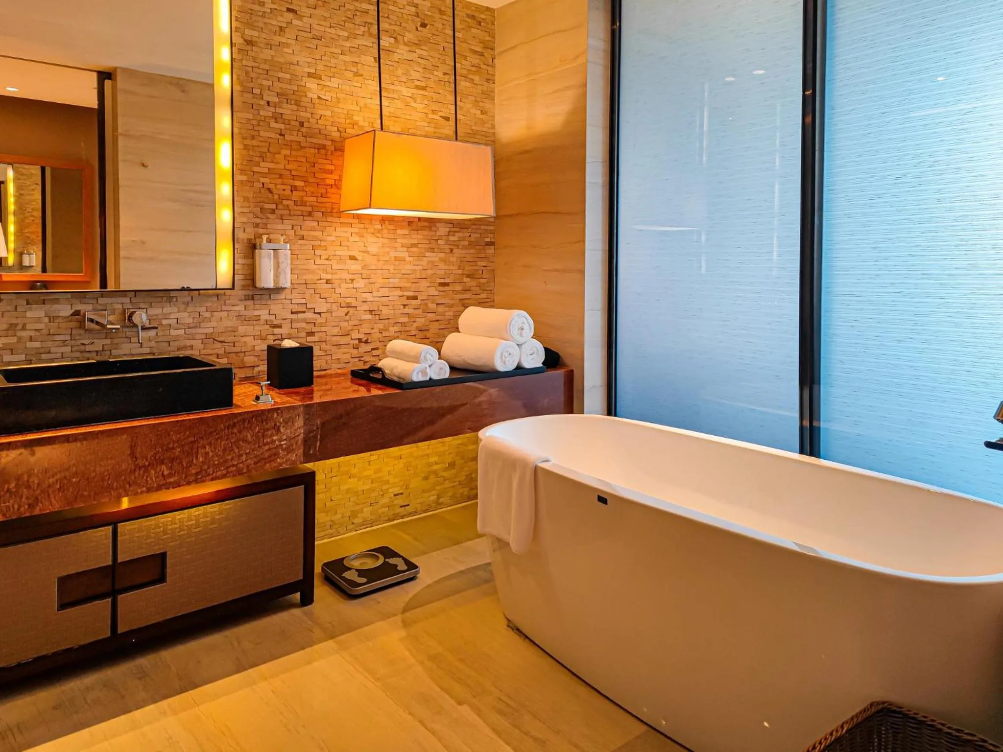 Photo of the whole room in HUALUXE Yangjiang City Center