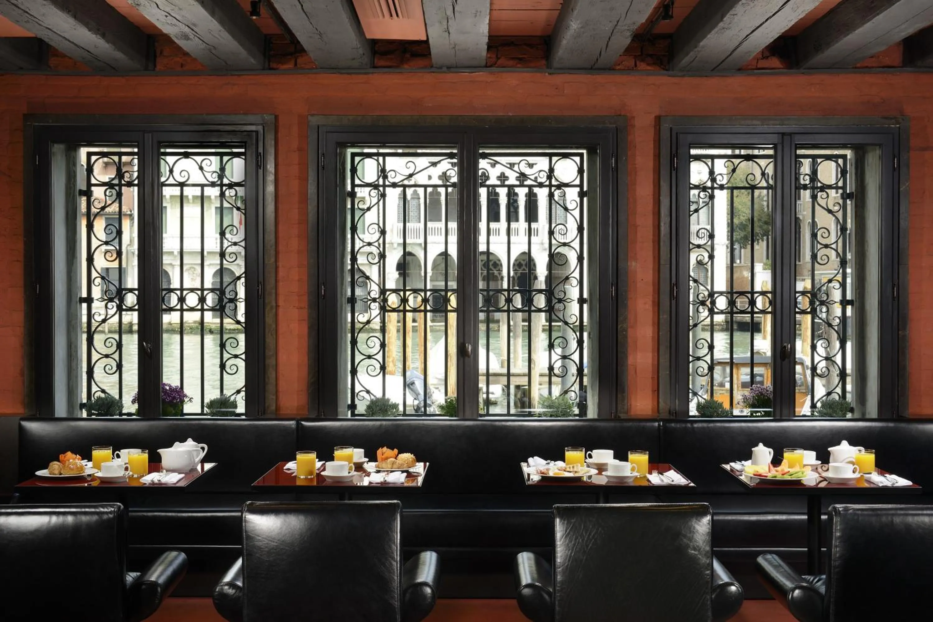 Restaurant/places to eat in Hotel L'Orologio Venezia - WTB Hotels