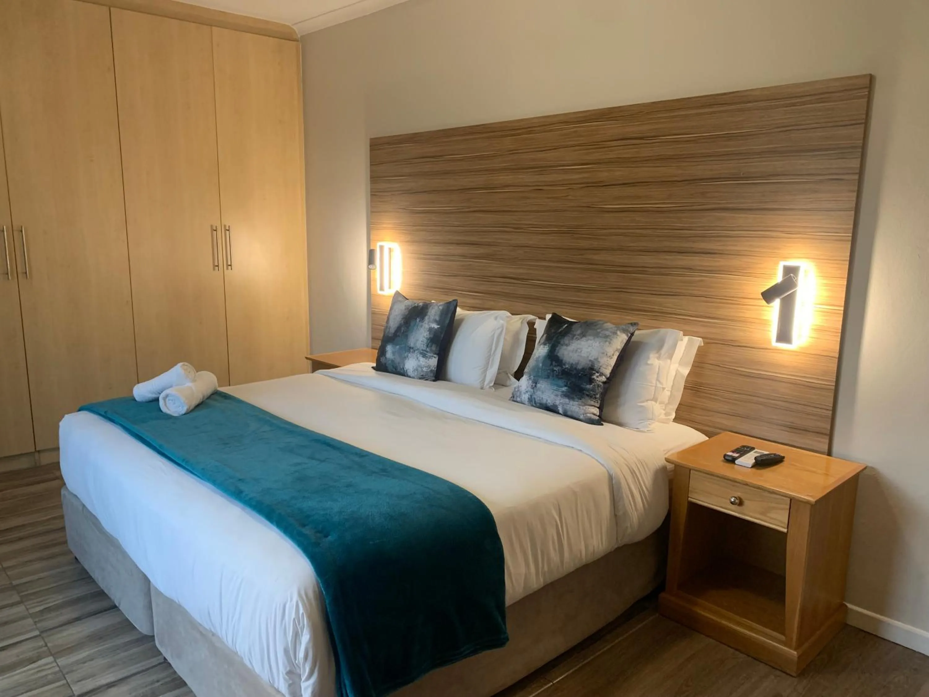 Bedroom, Bed in Woodbridge Lodge