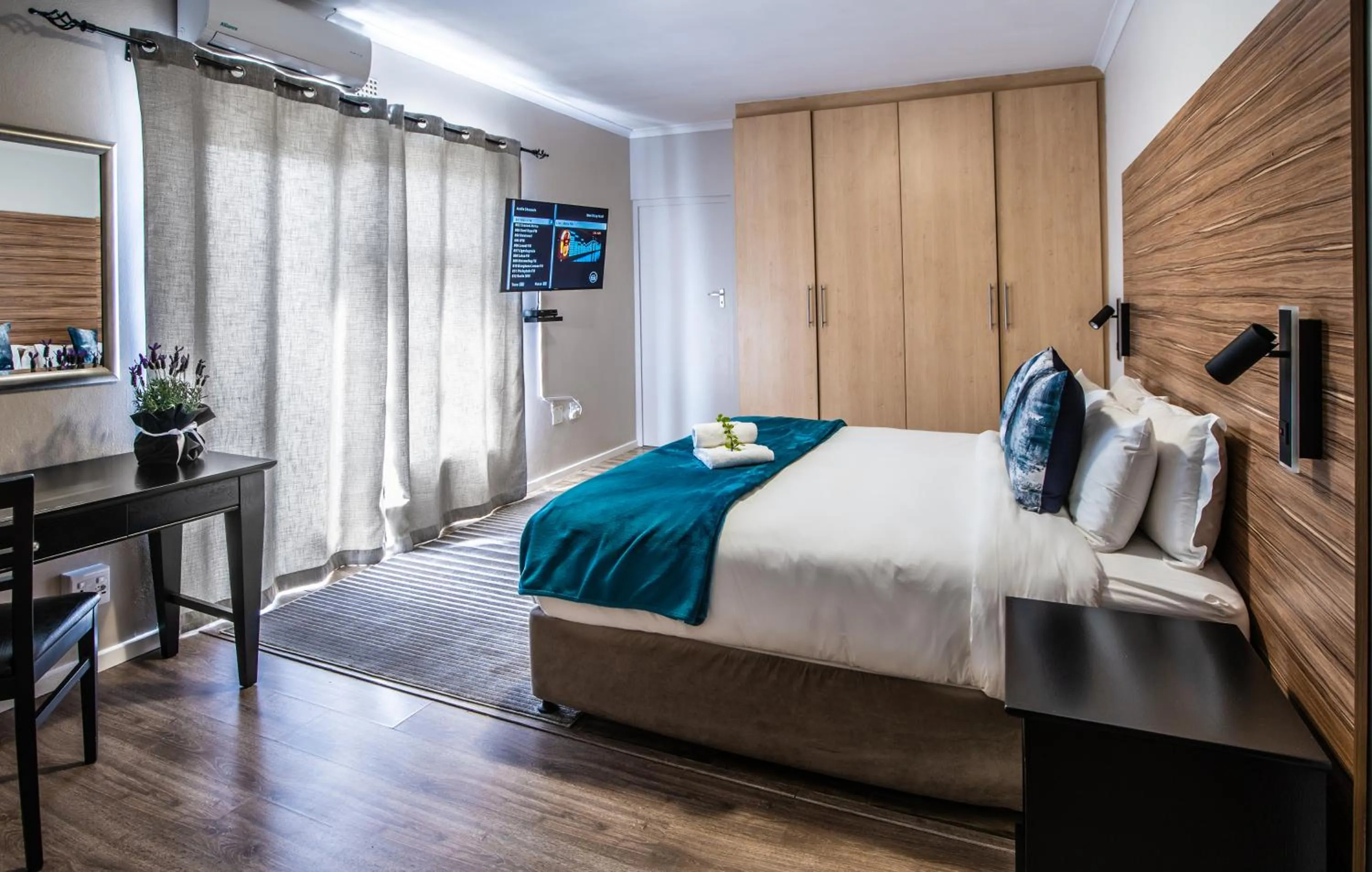 TV and multimedia, Bed in Woodbridge Lodge