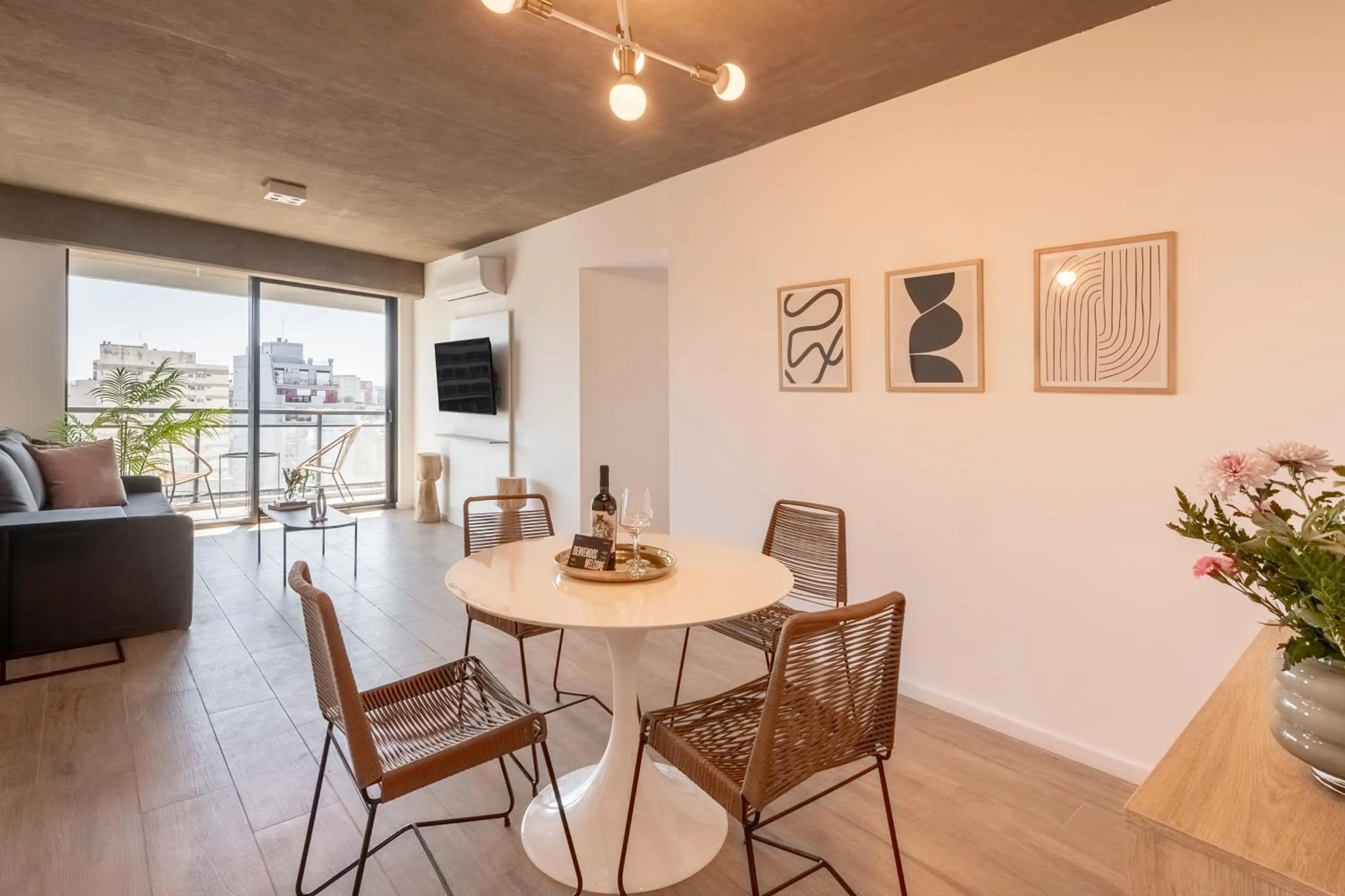 Dining area in Top Rentals Nuñez