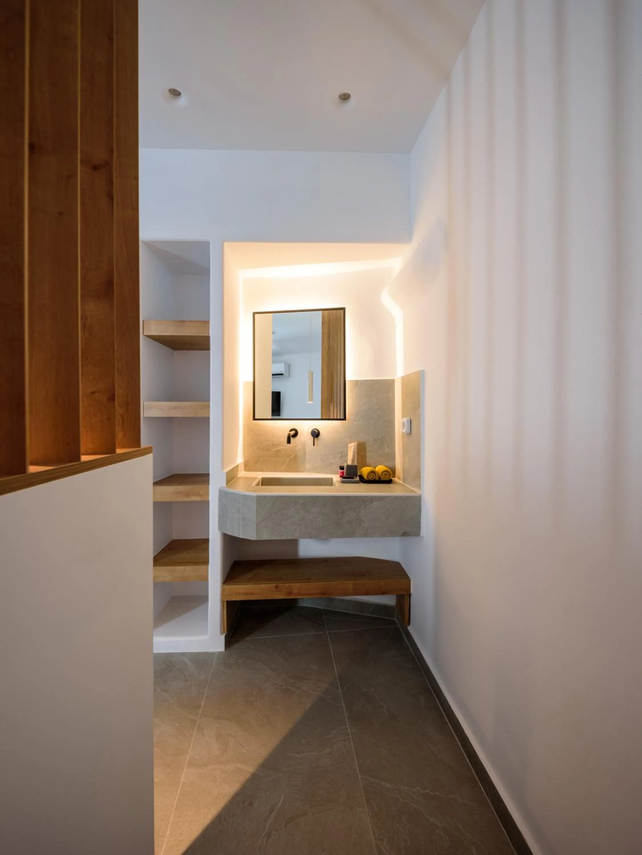 Bed in Elia Caldera Suites