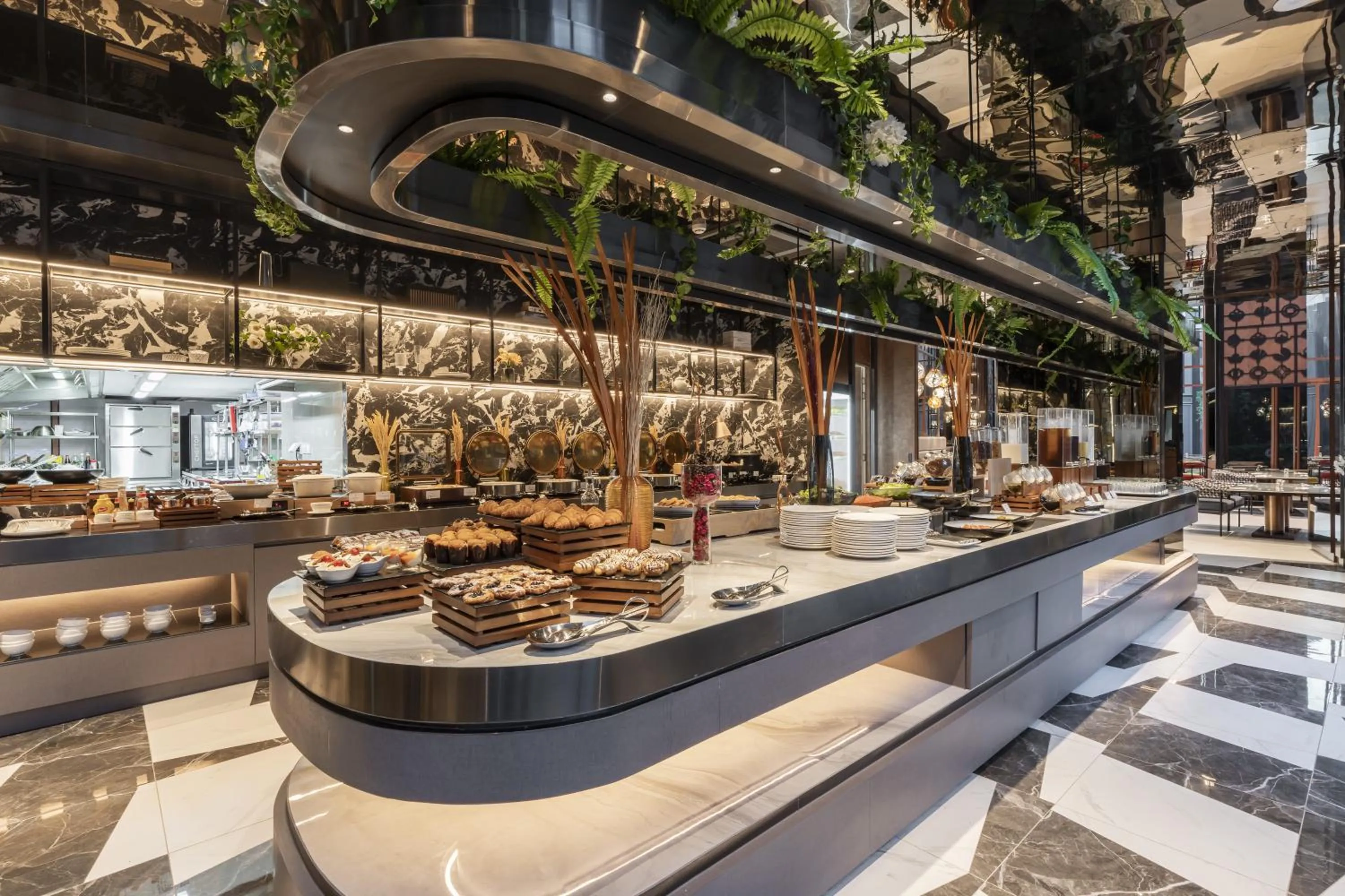 Restaurant/places to eat in Cassia Rama 9 Bangkok, part of Banyan Group