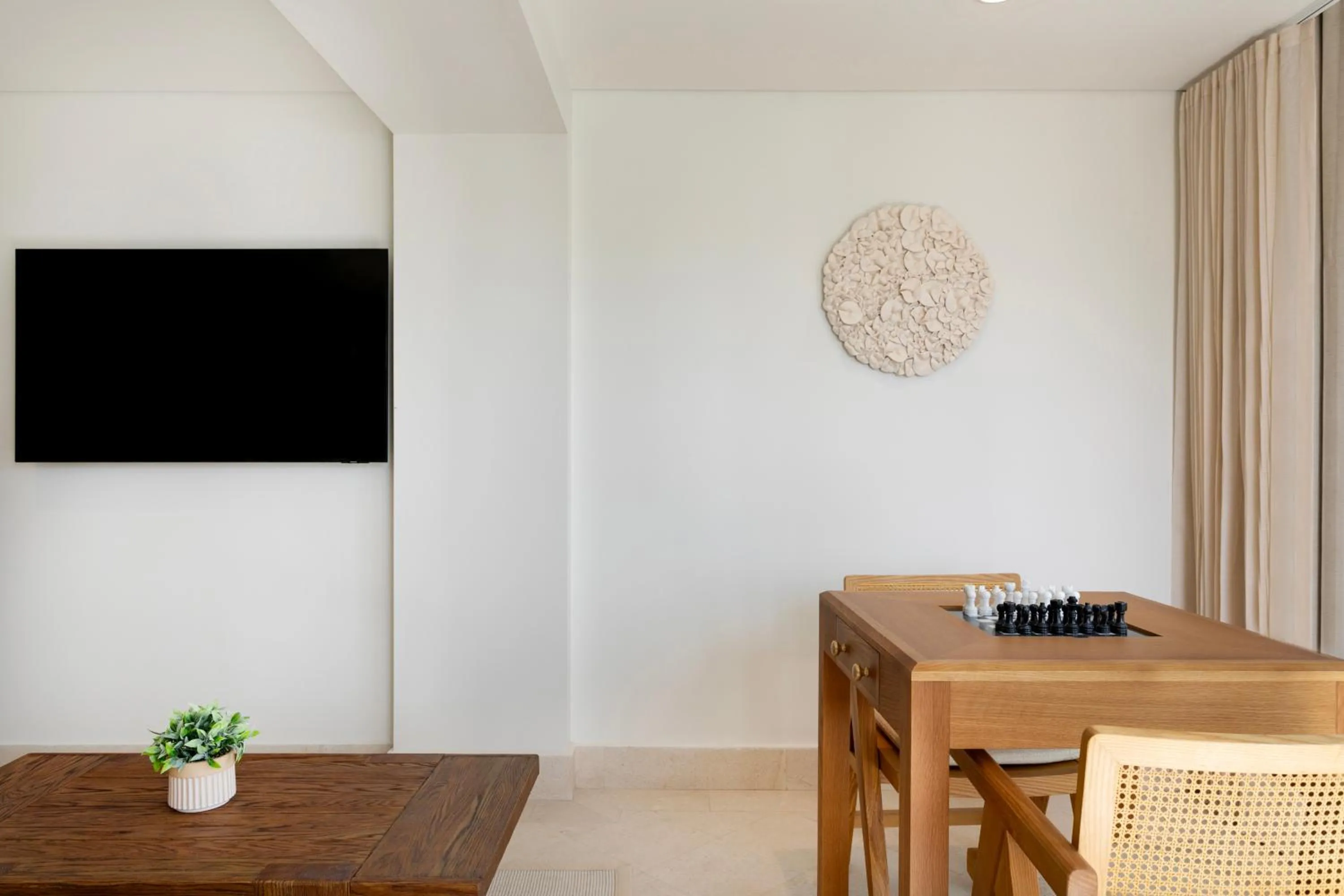 TV and multimedia in Alma San Juan