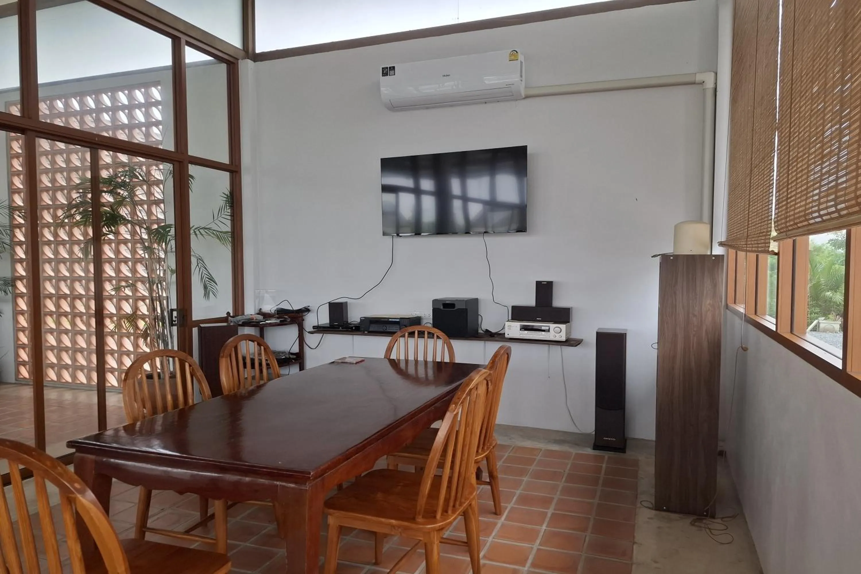 TV and multimedia in Burichan Resort