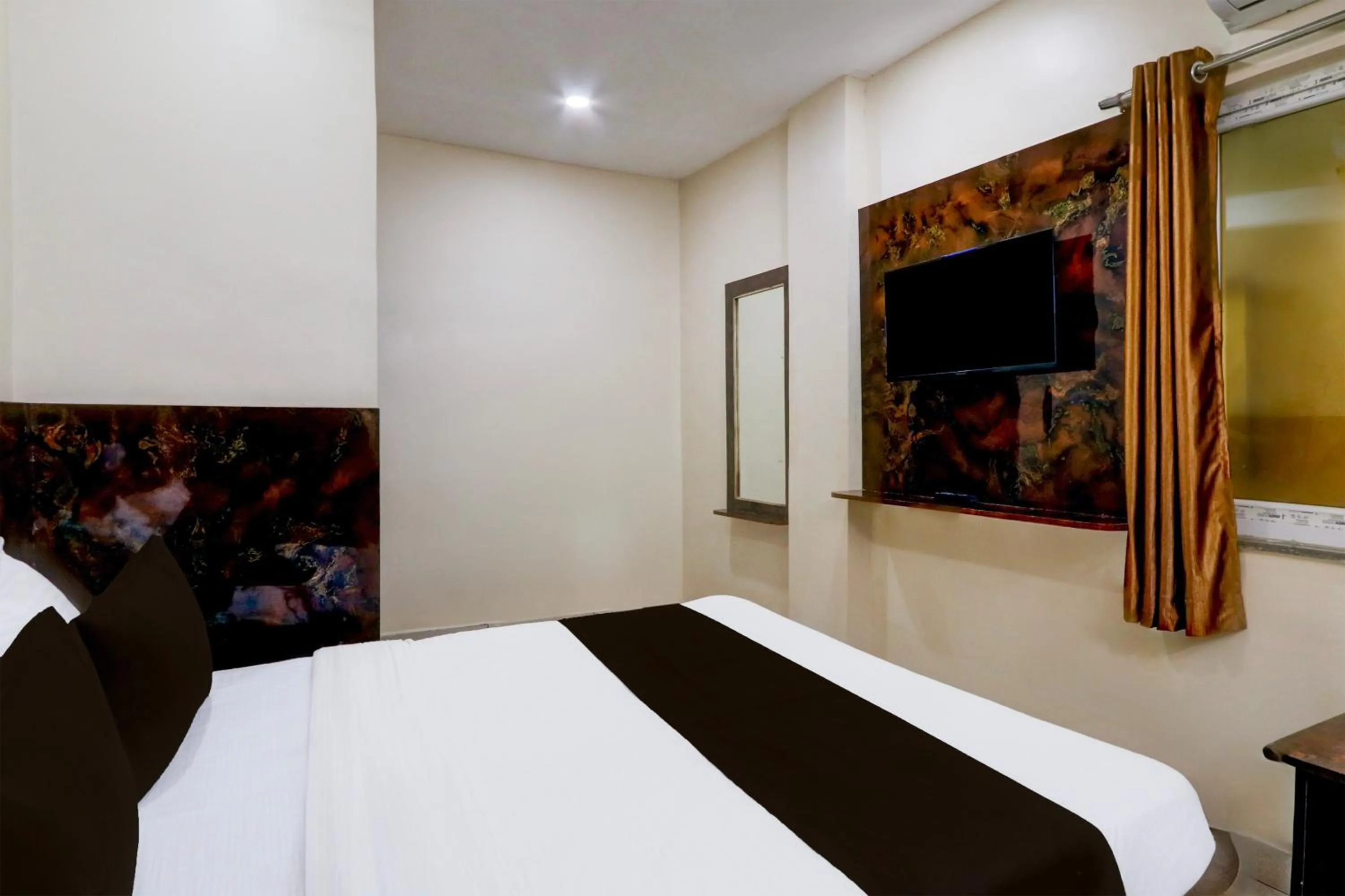 Bedroom, Bed in Hotel O Sai Manikanta Homes