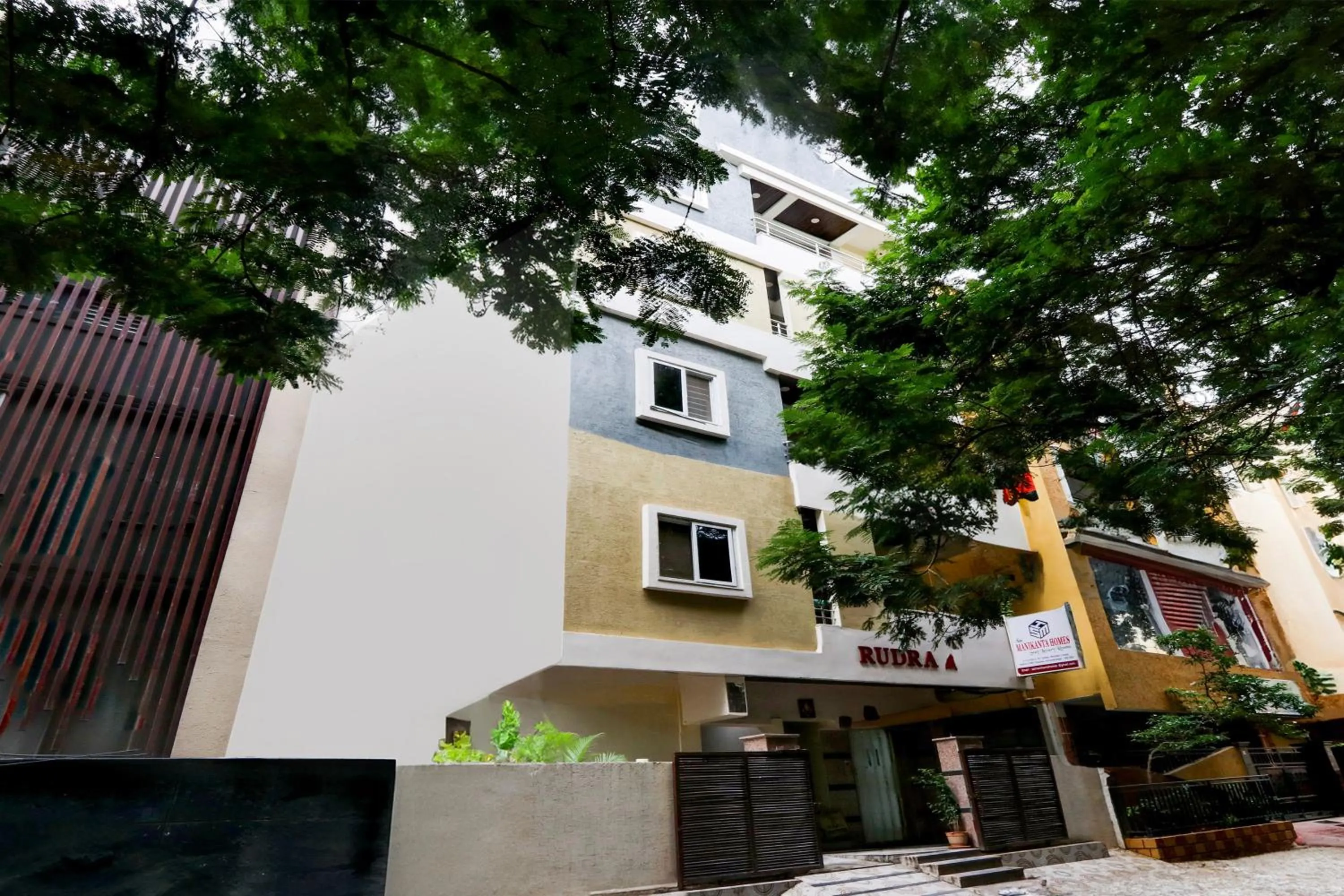Facade/entrance in Hotel O Sai Manikanta Homes